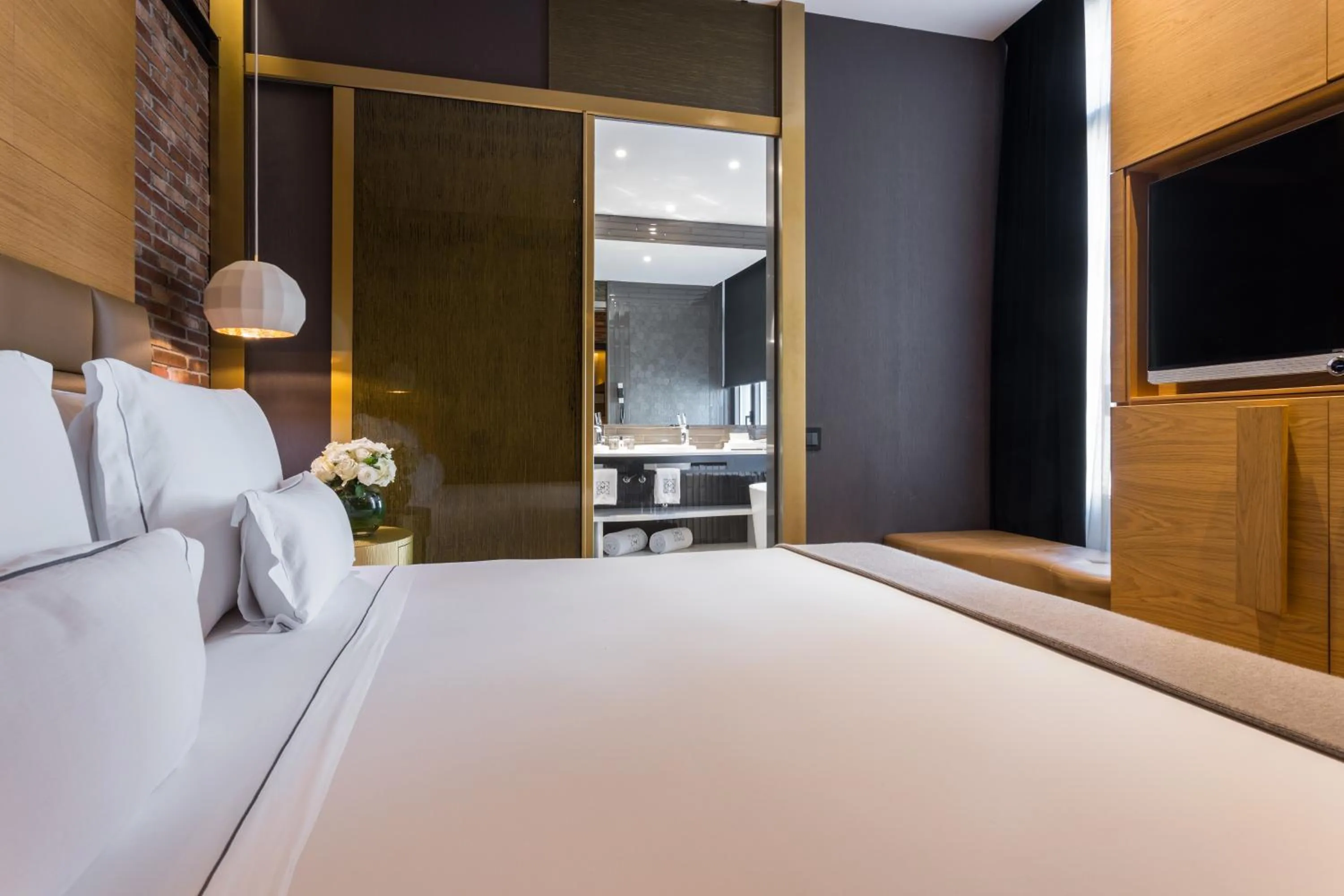 Bedroom, Bed in Monument Hotel