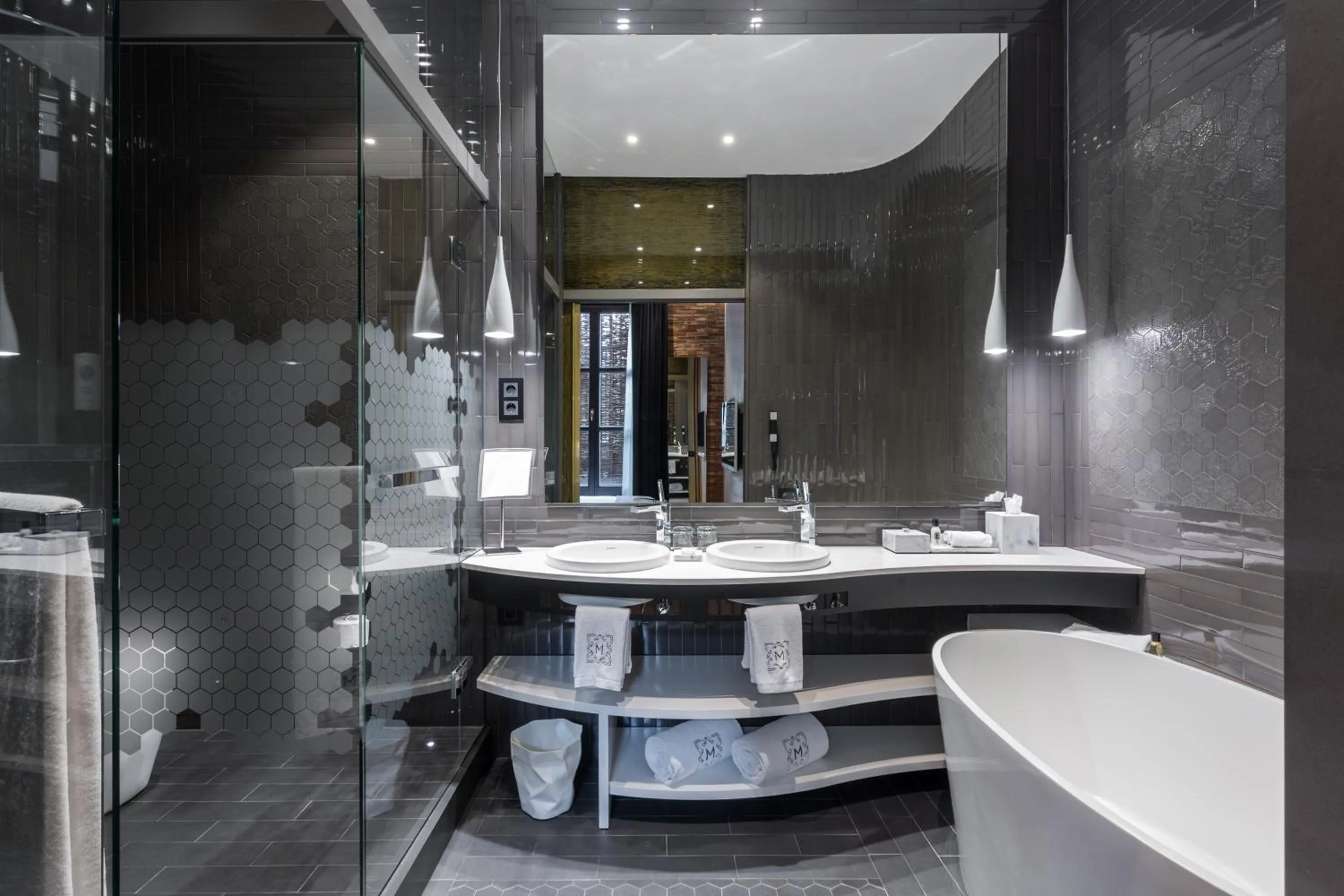 Shower in Monument Hotel