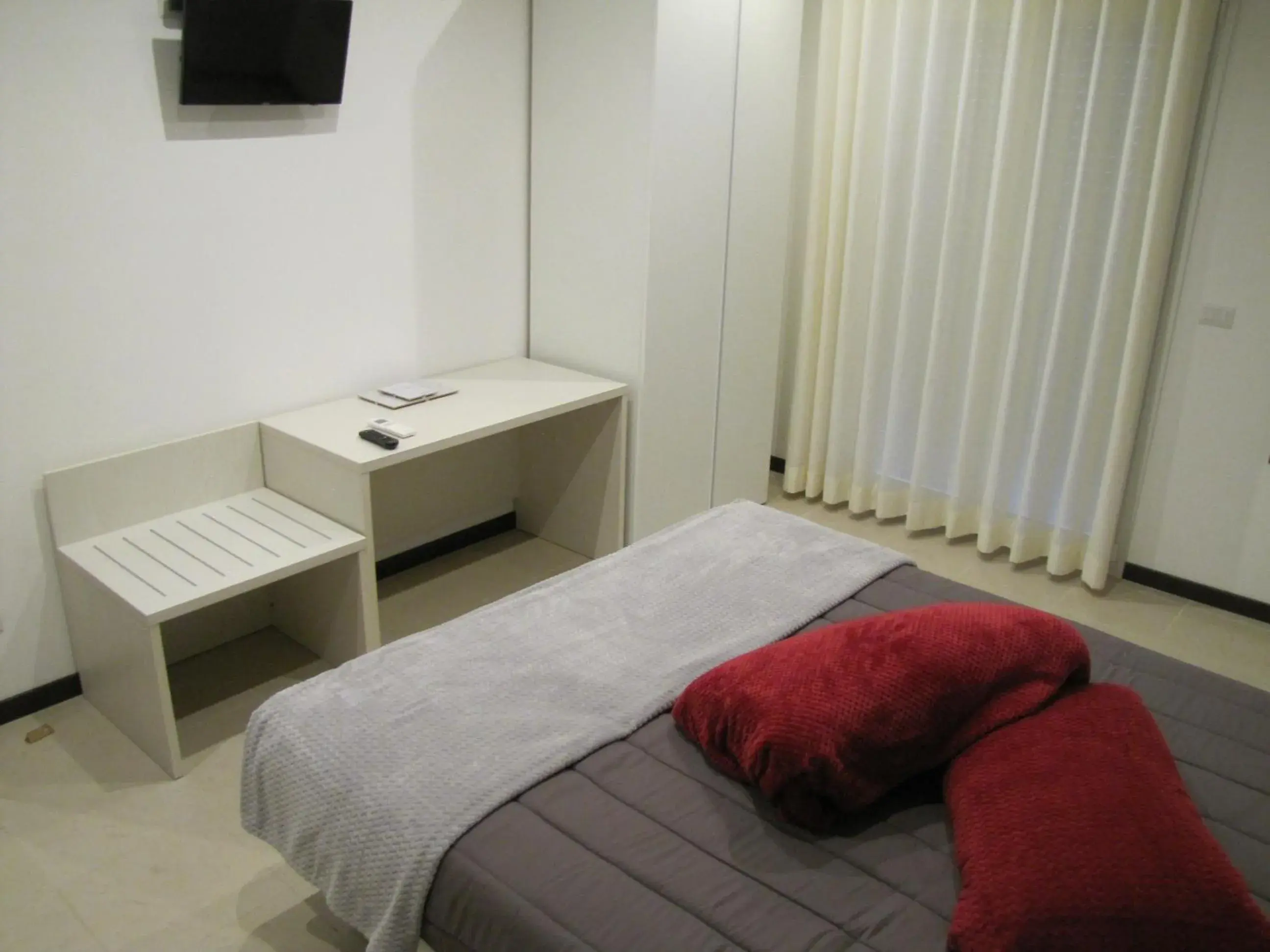 Double or Twin Room with Bathroom 21/A in Matera Sassi Rooms 21/a e 21/b Double or Twin Room with Bathroom 21/A in Matera Sassi Rooms 21/a e 21/b