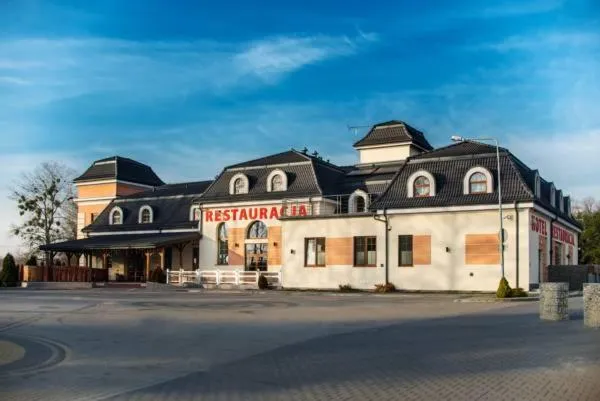 Facade/entrance in Vanilla House