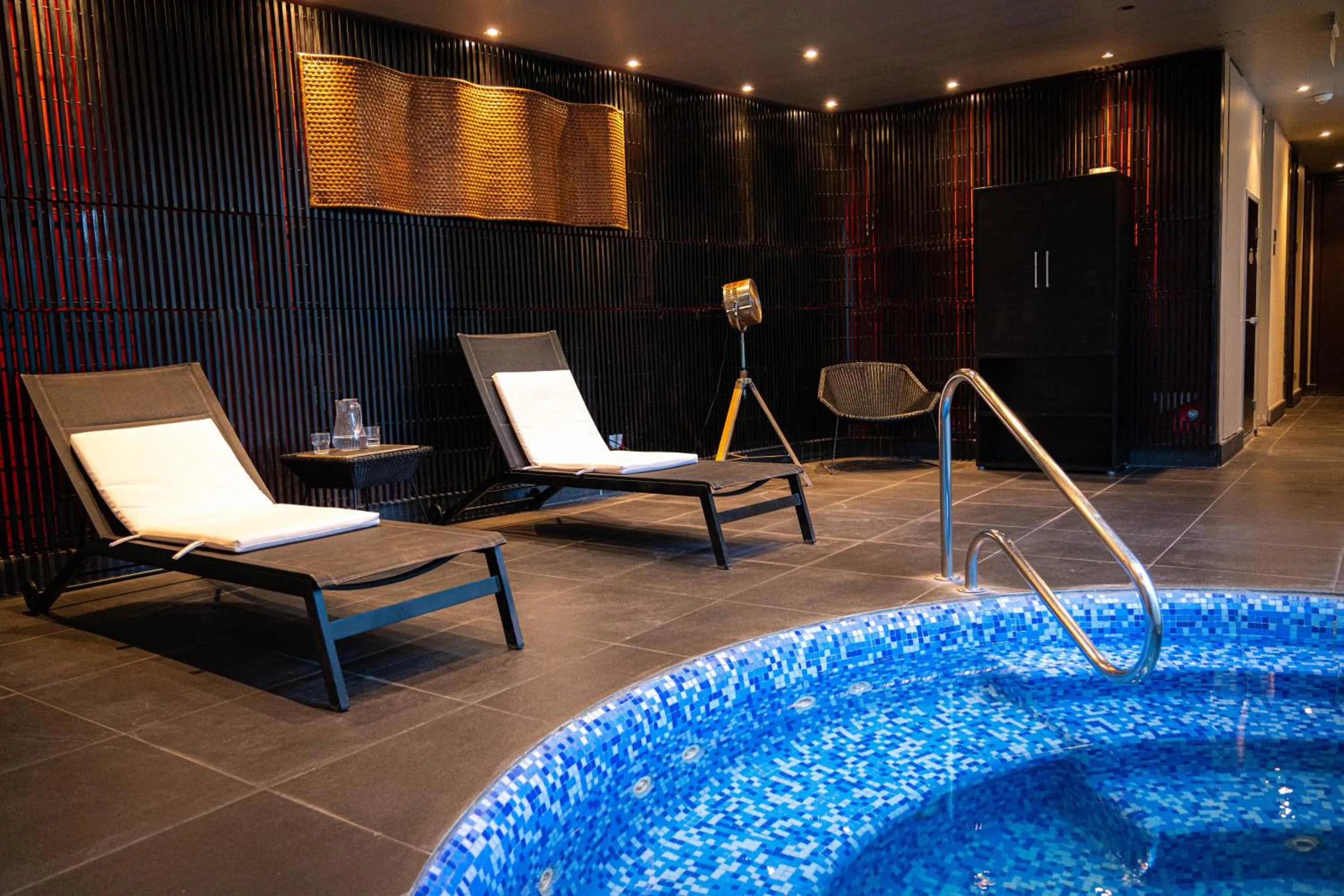 Hot Tub in Ladera Boutique Hotel