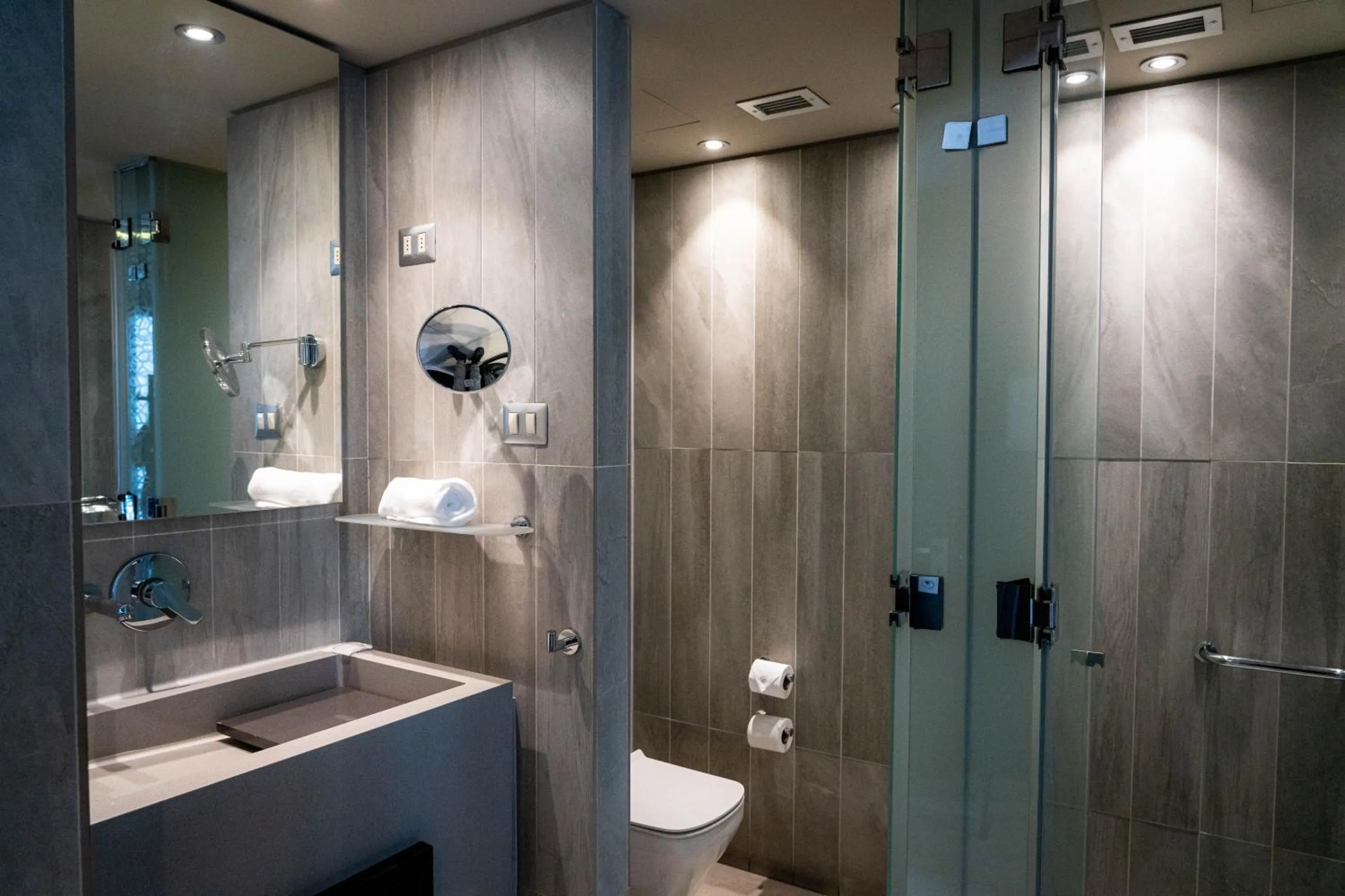 Bathroom in Ladera Boutique Hotel