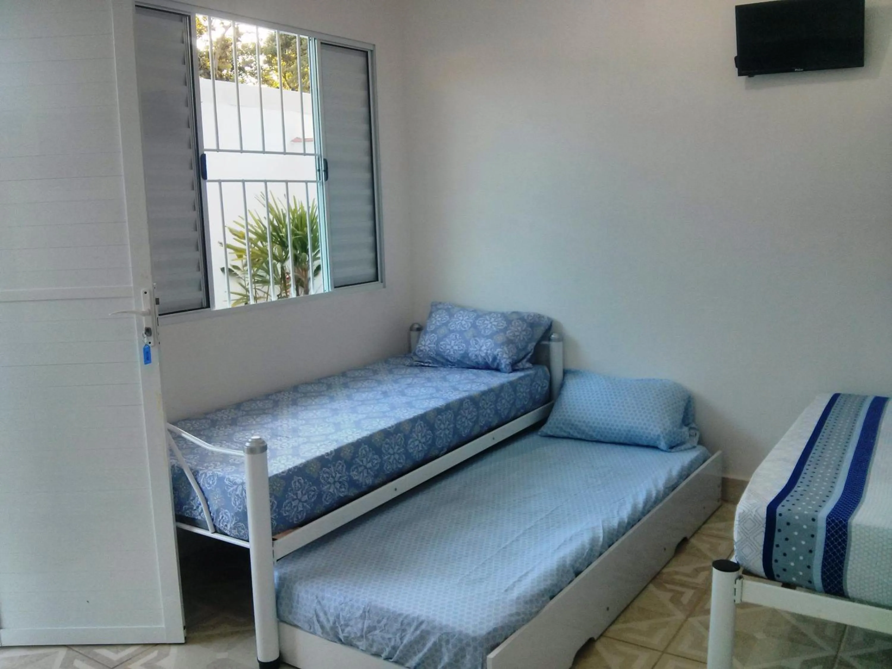 Estúdio em maresias com ar condicionado e piscina