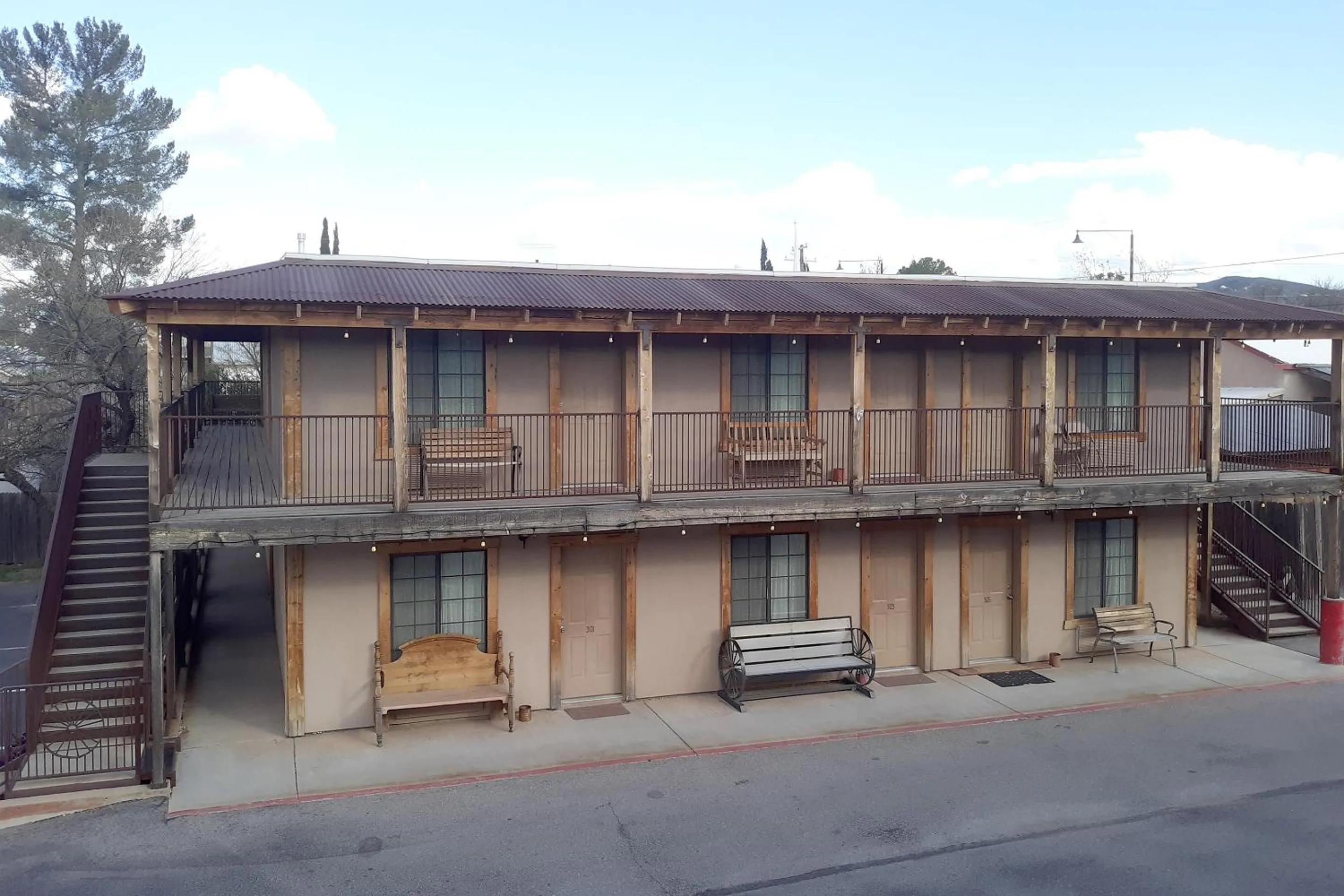 Property building in Tombstone Motel