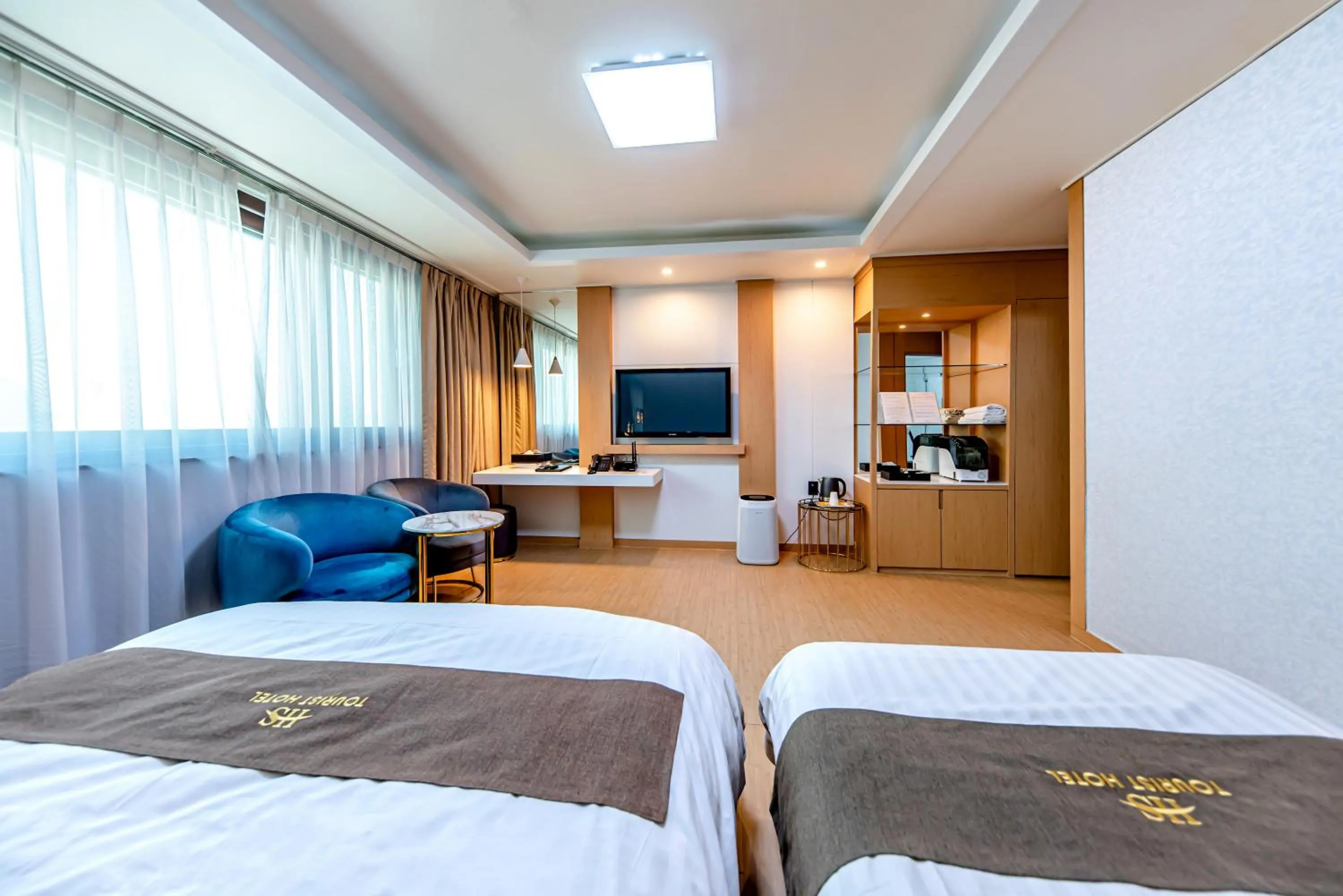 TV/Entertainment Center in HS Tourist Hotel