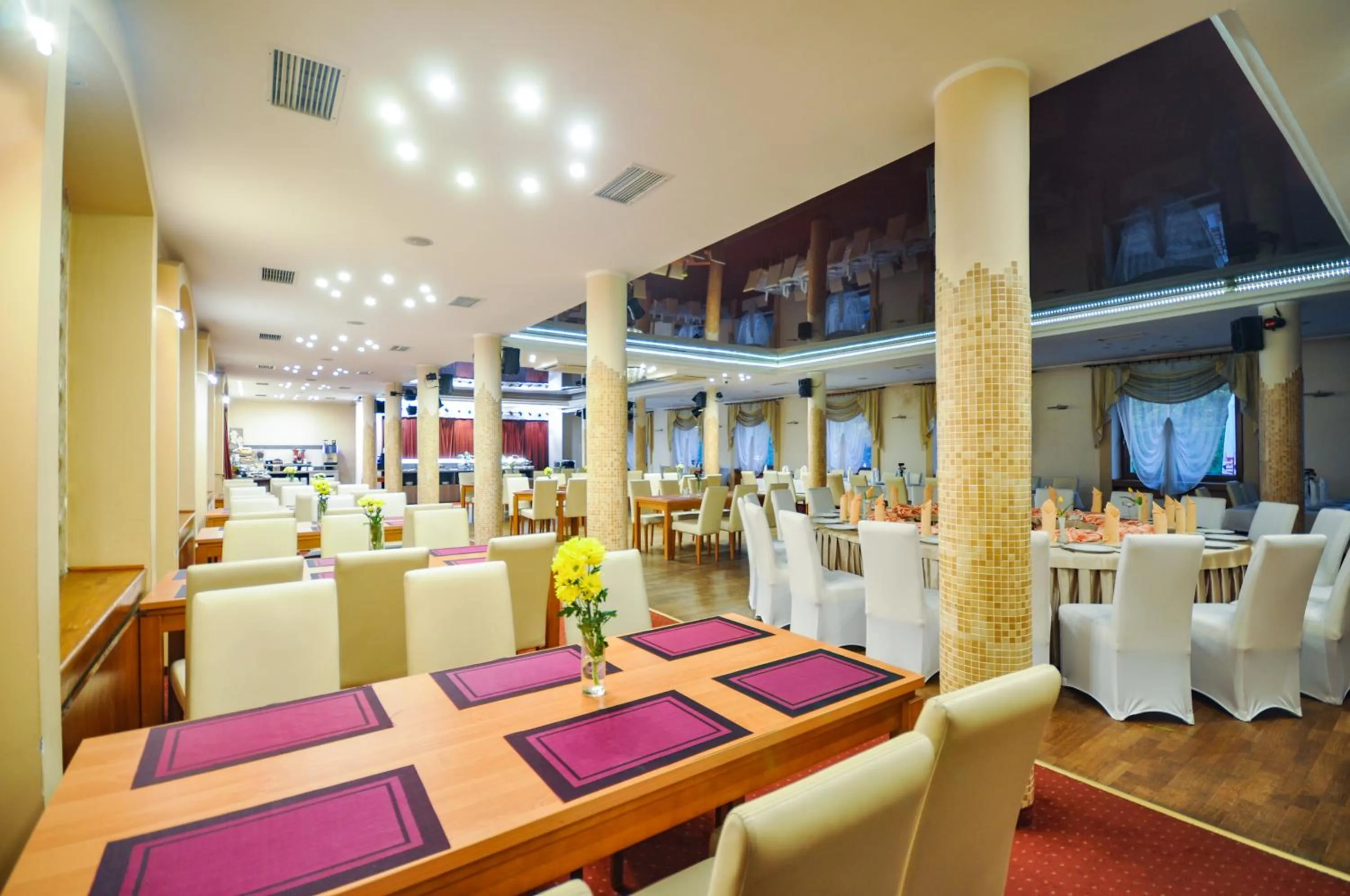 Restaurant/places to eat in Hotel Trzy Światy Spa & Wellness Rajska WySpa