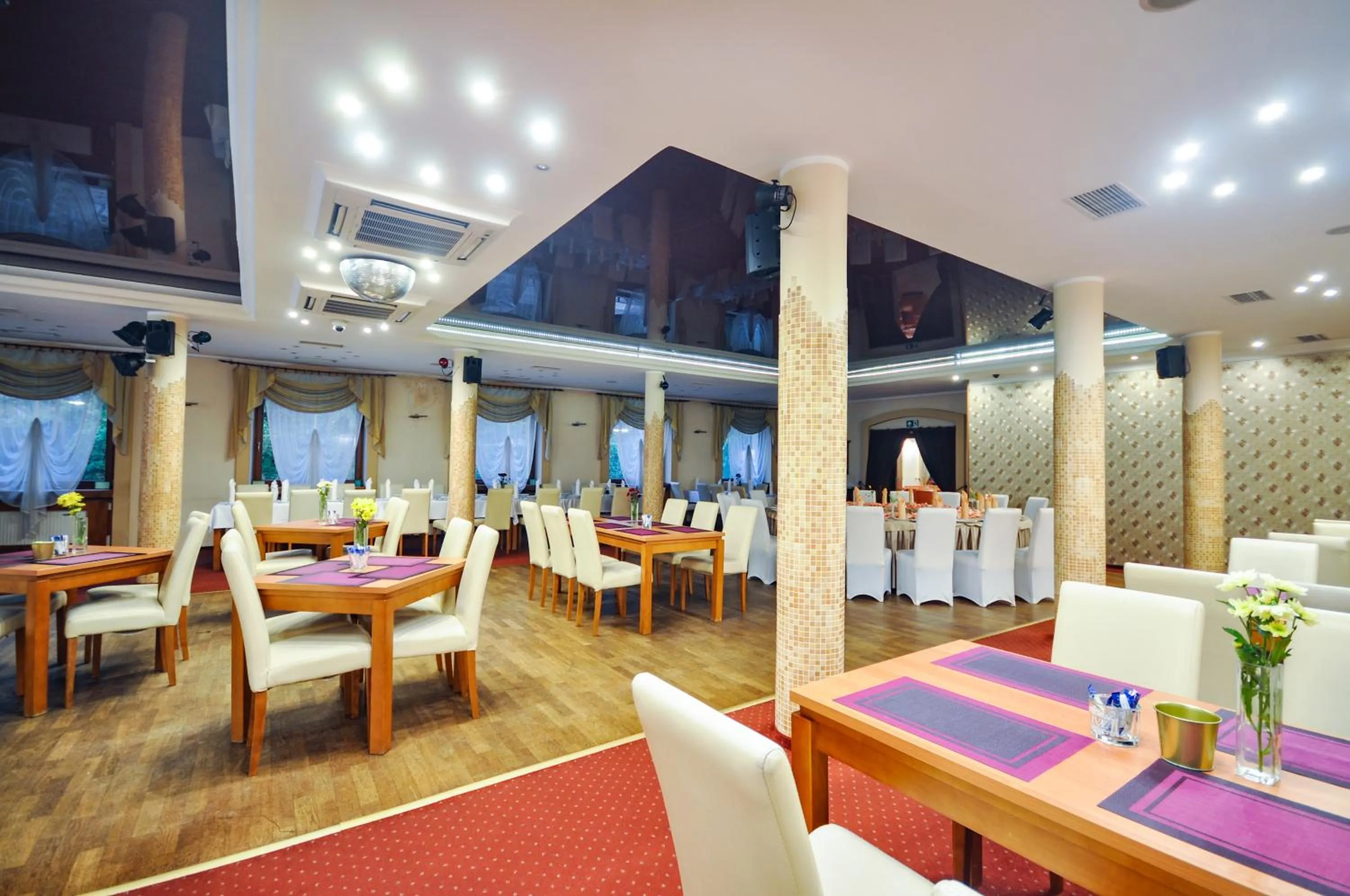 Restaurant/places to eat in Hotel Trzy Światy Spa & Wellness Rajska WySpa