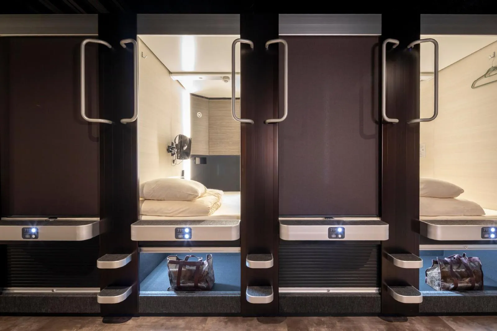 Capsule Hotel Cube Hiroshima