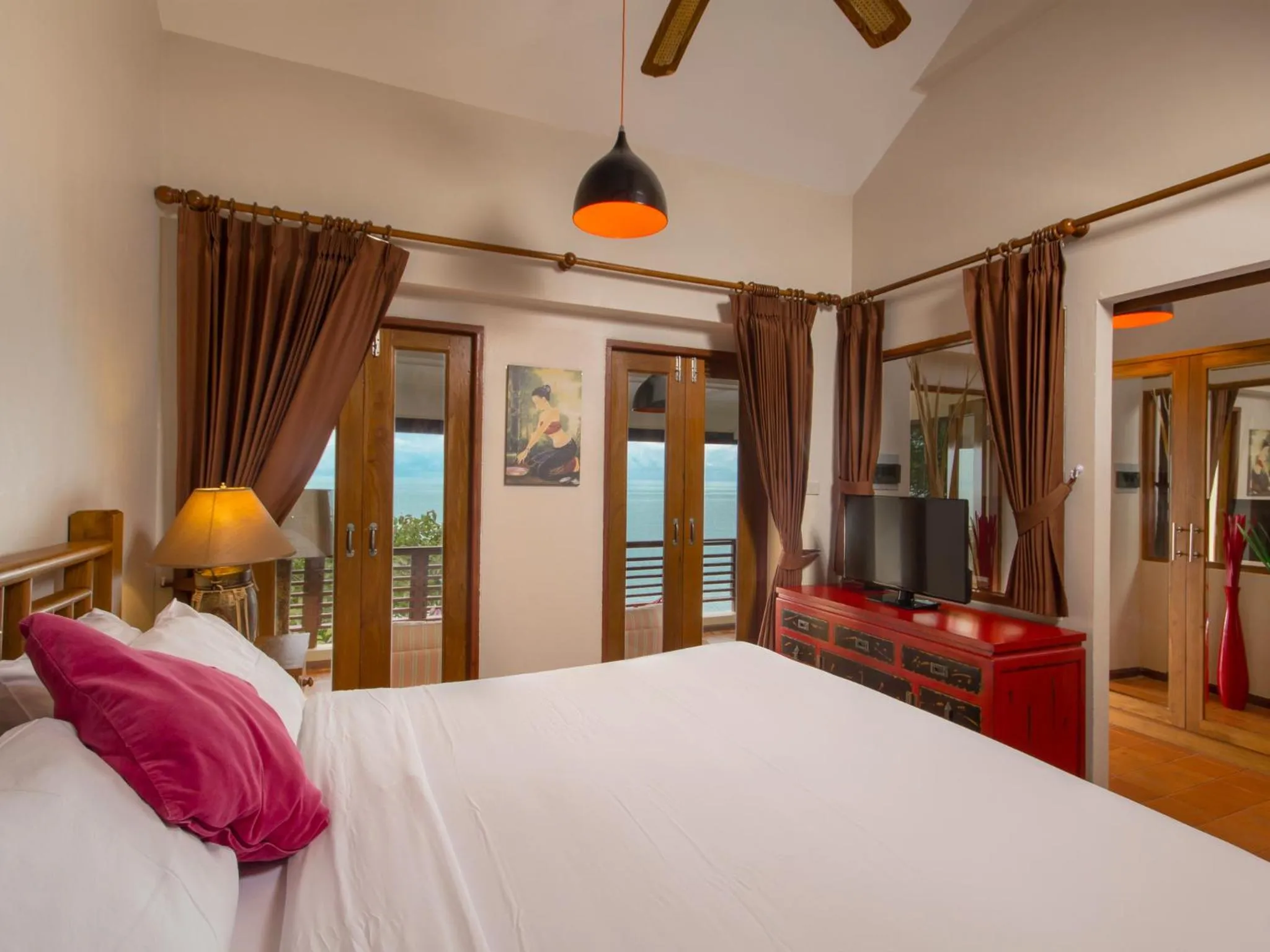 Bed in Boujis Boutique Resort