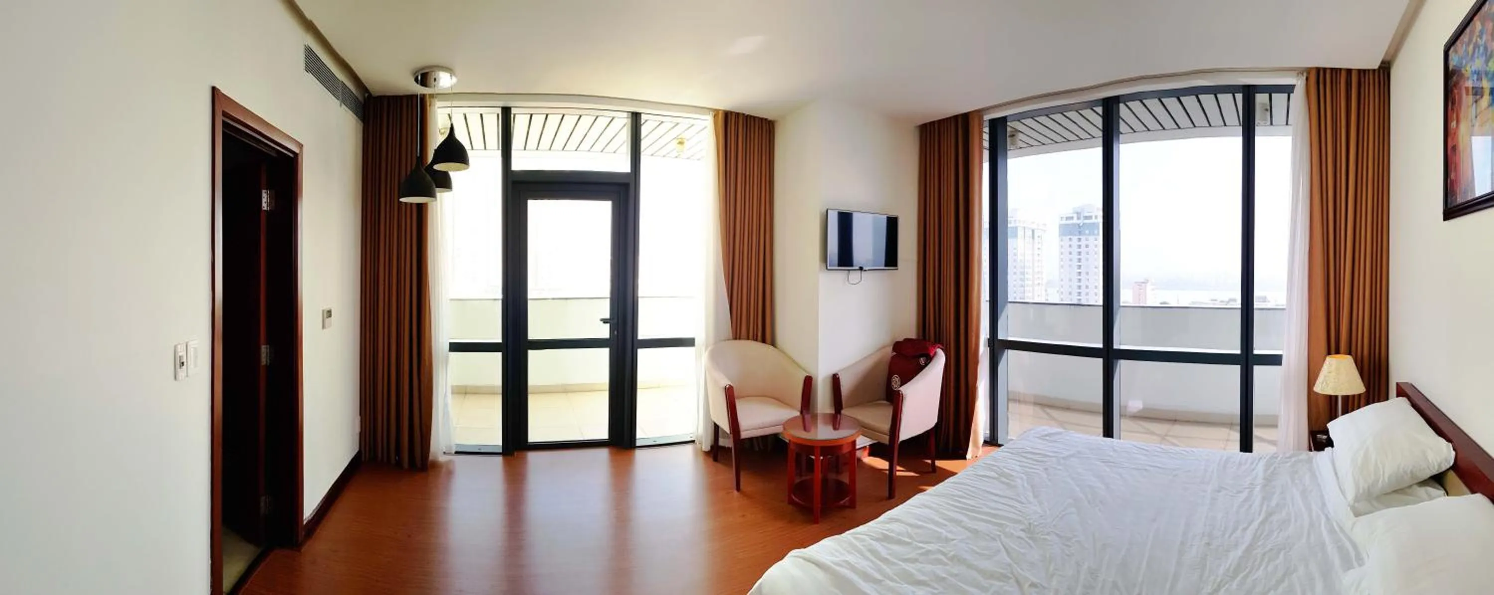 Bed in Da Nang Han River Hotel