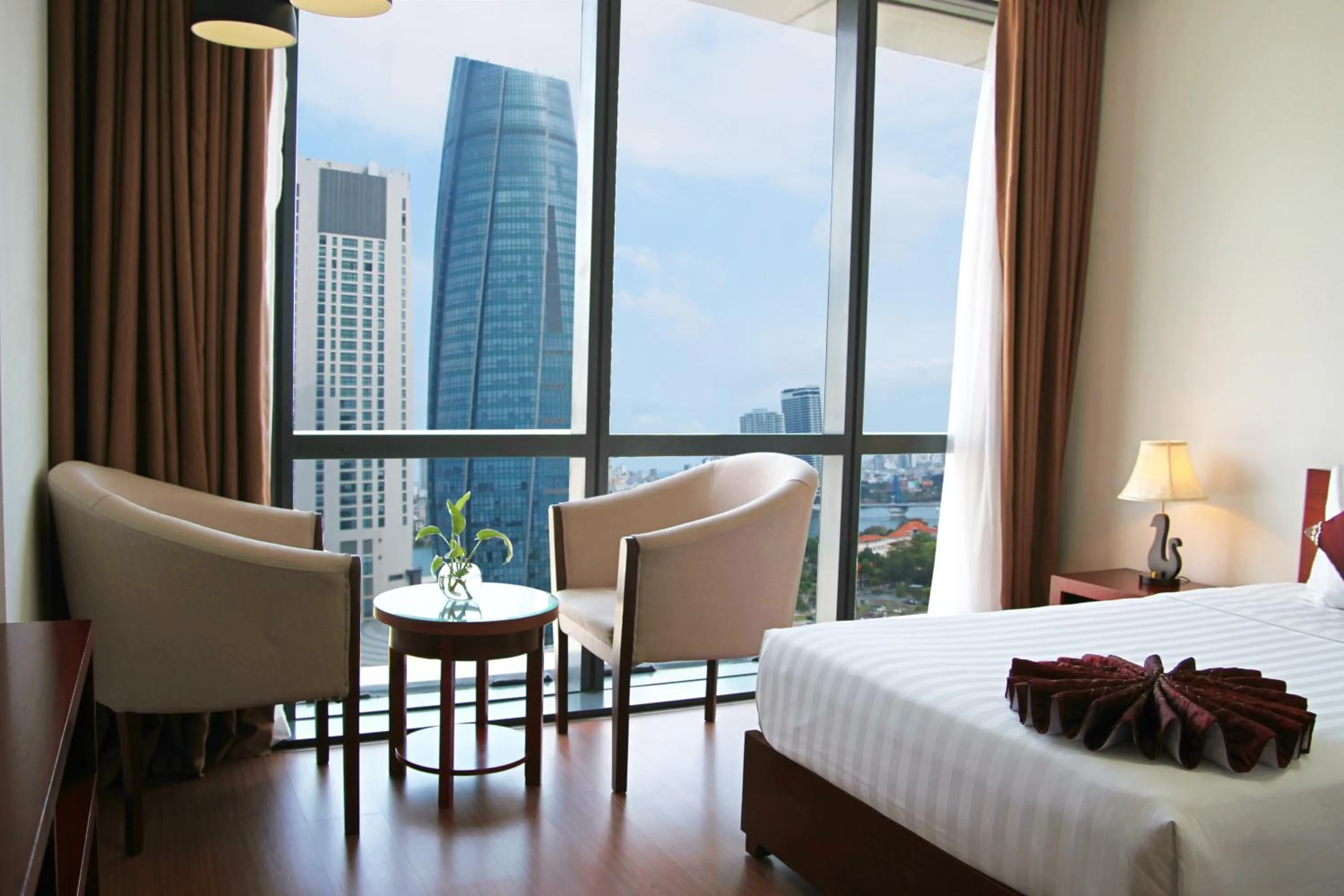 Bed in Da Nang Han River Hotel