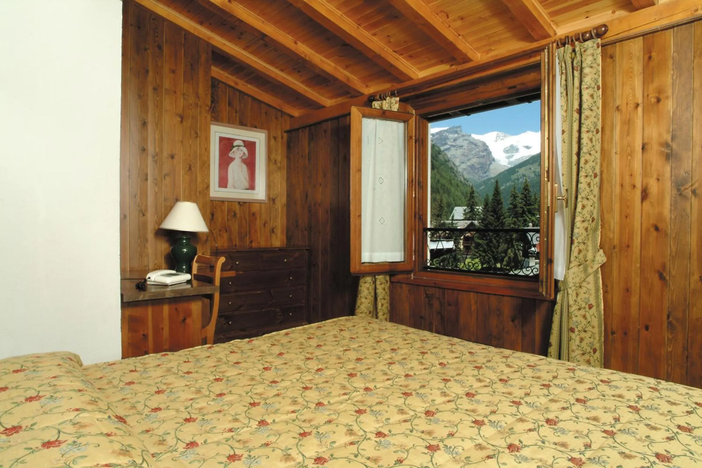 Decorative detail, Bed in Hotel Castor