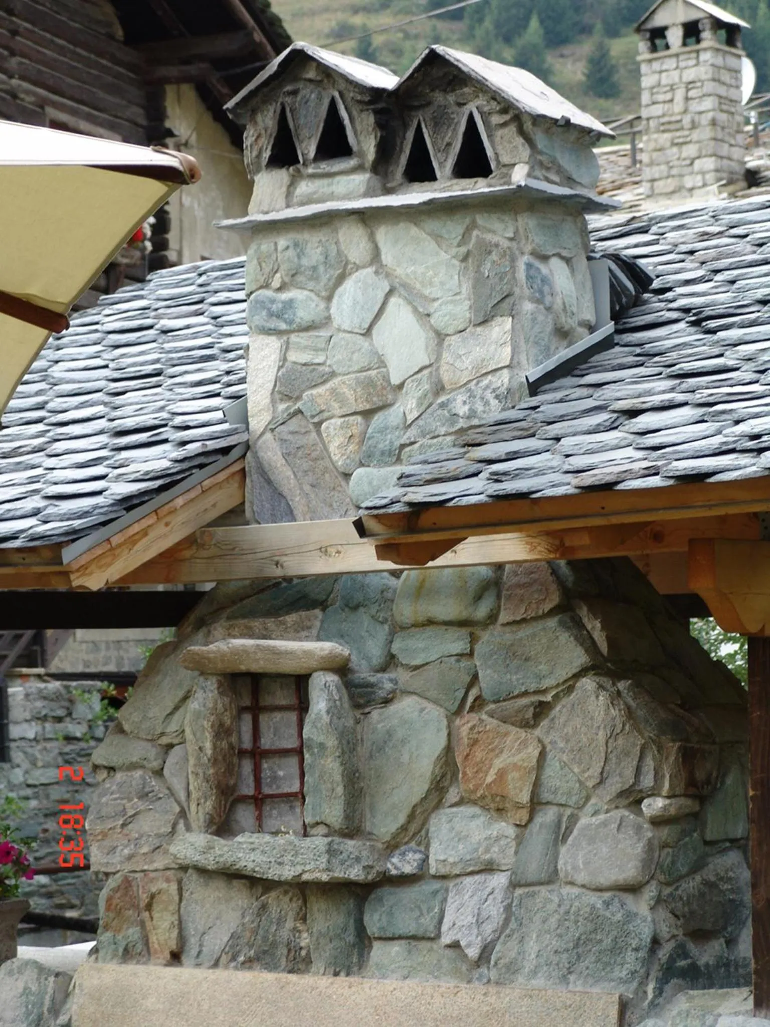 Summer in Hotel Castor