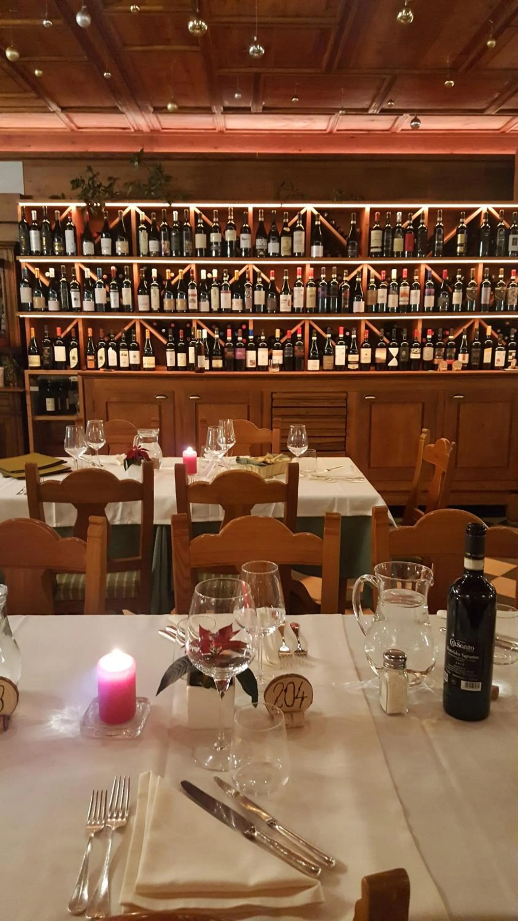 Restaurant/places to eat in Hotel Castor