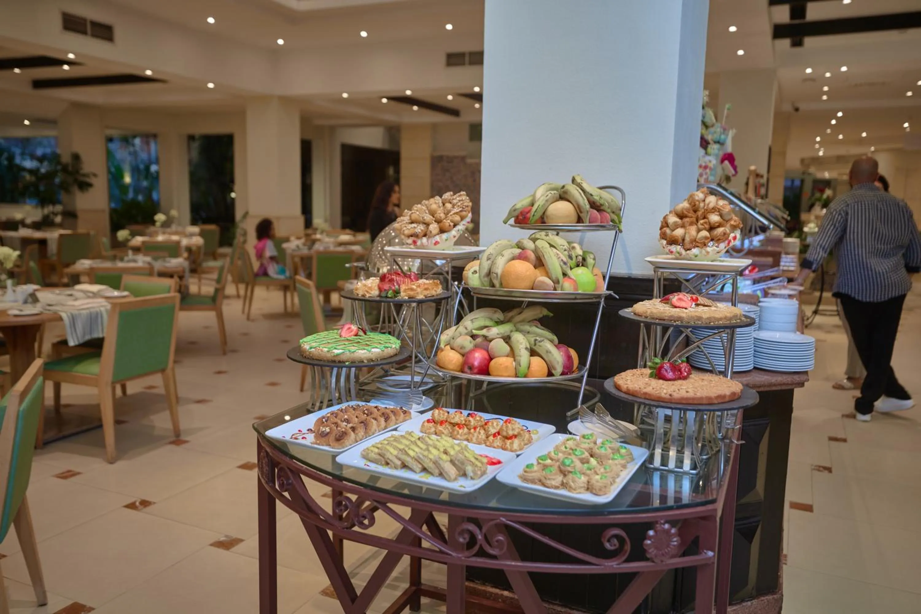 Restaurant/places to eat in Swiss Inn Pyramids Golf Resort