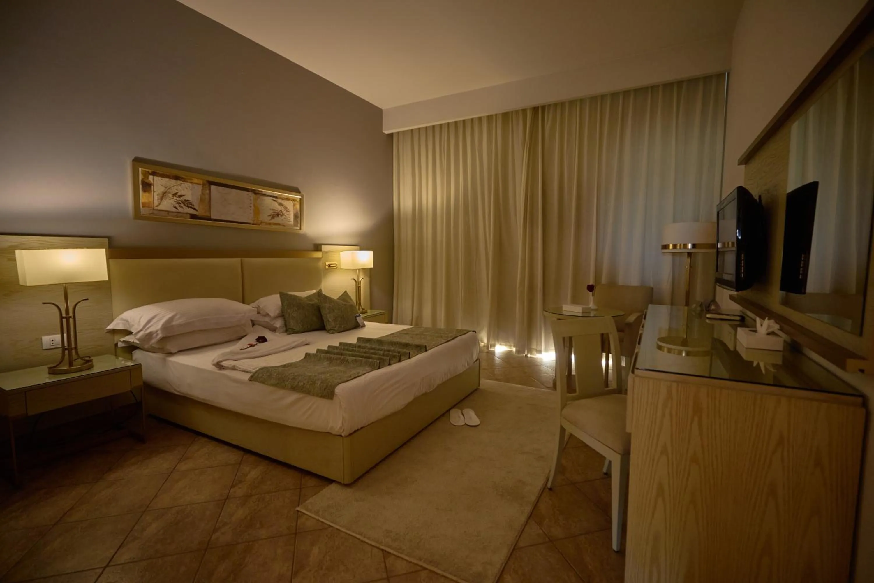 Bedroom, Bed in Swiss Inn Pyramids Golf Resort