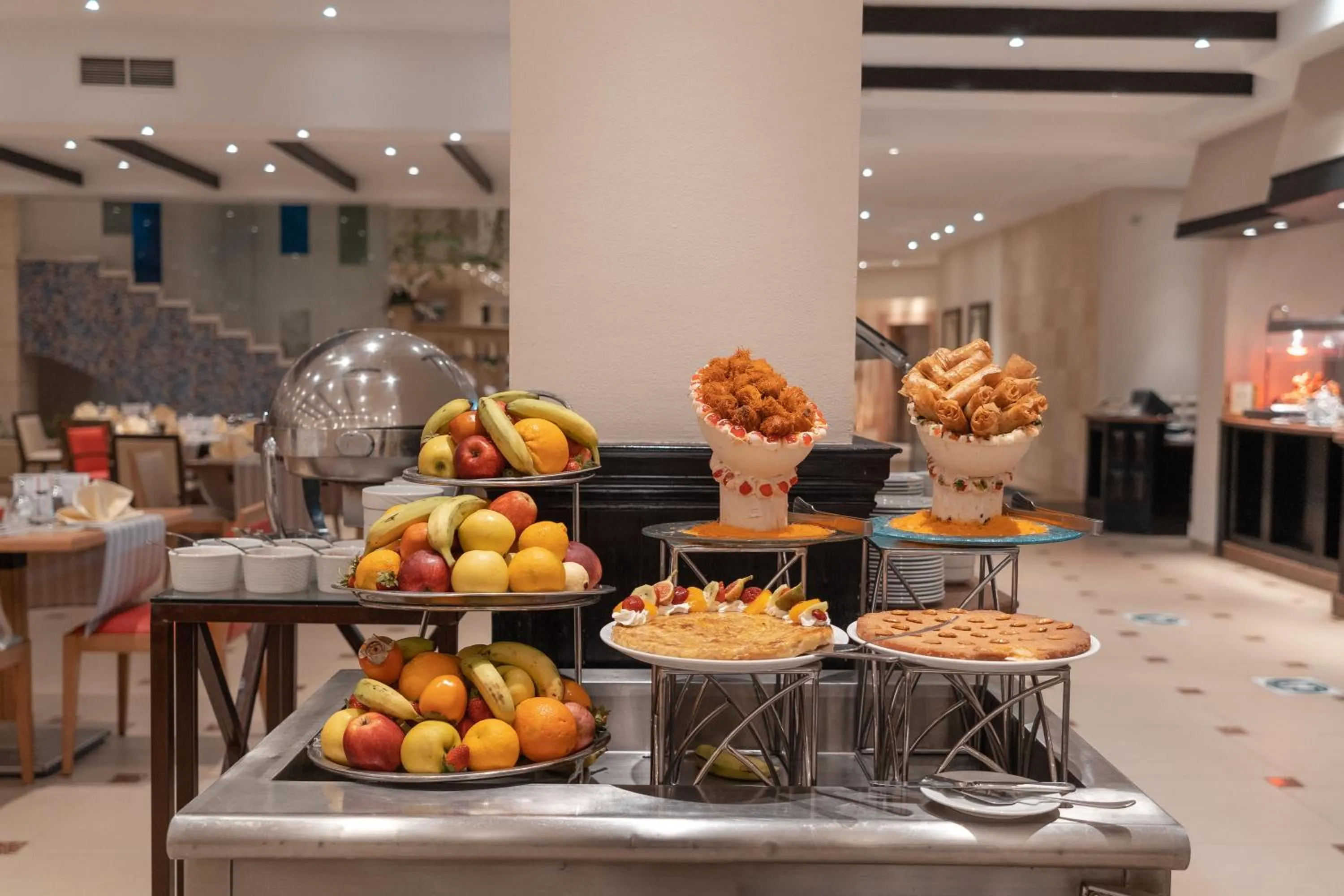 Restaurant/places to eat in Swiss Inn Pyramids Golf Resort