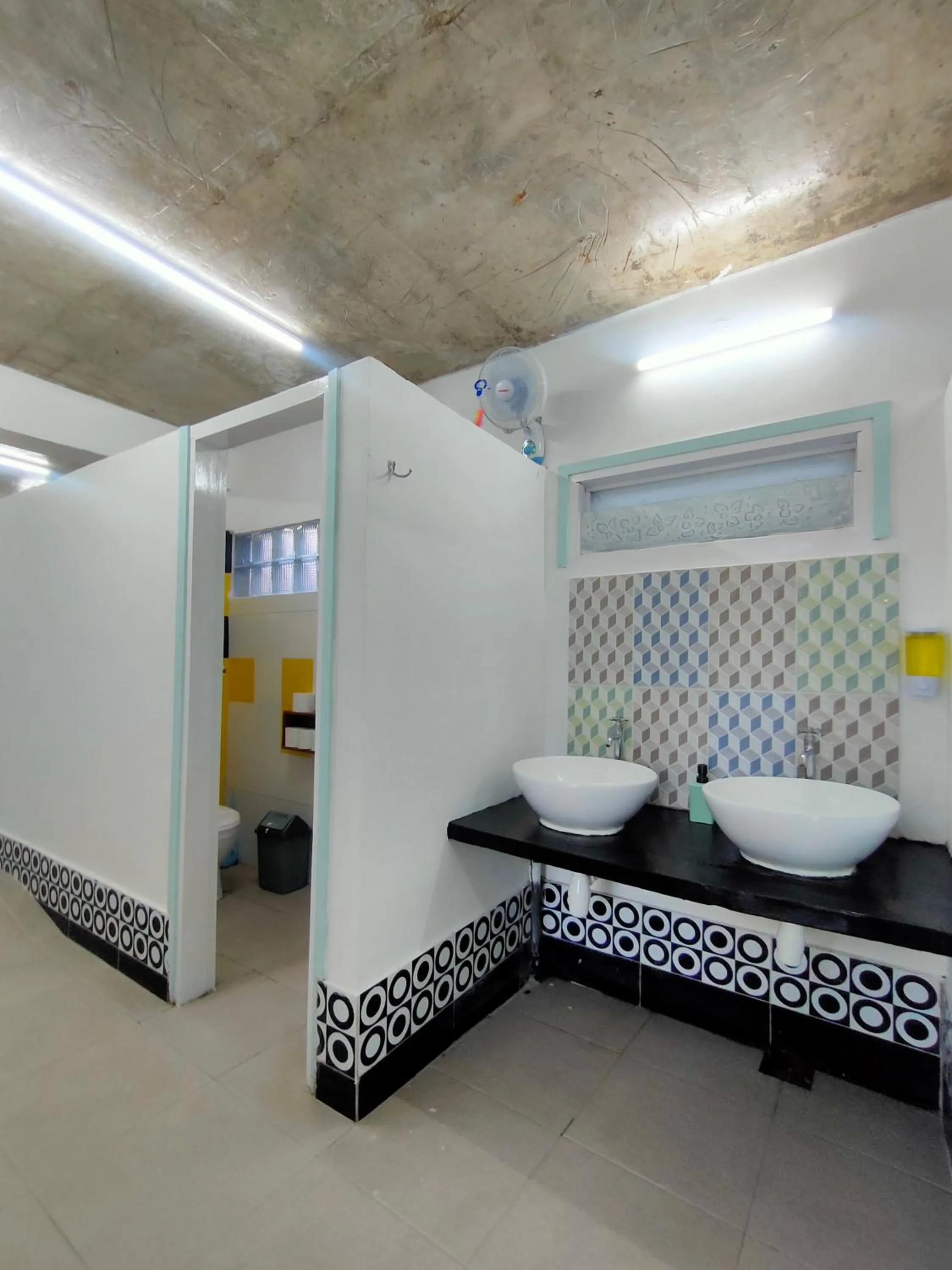 Bathroom, Bed in Gili Beach Bum Hostel