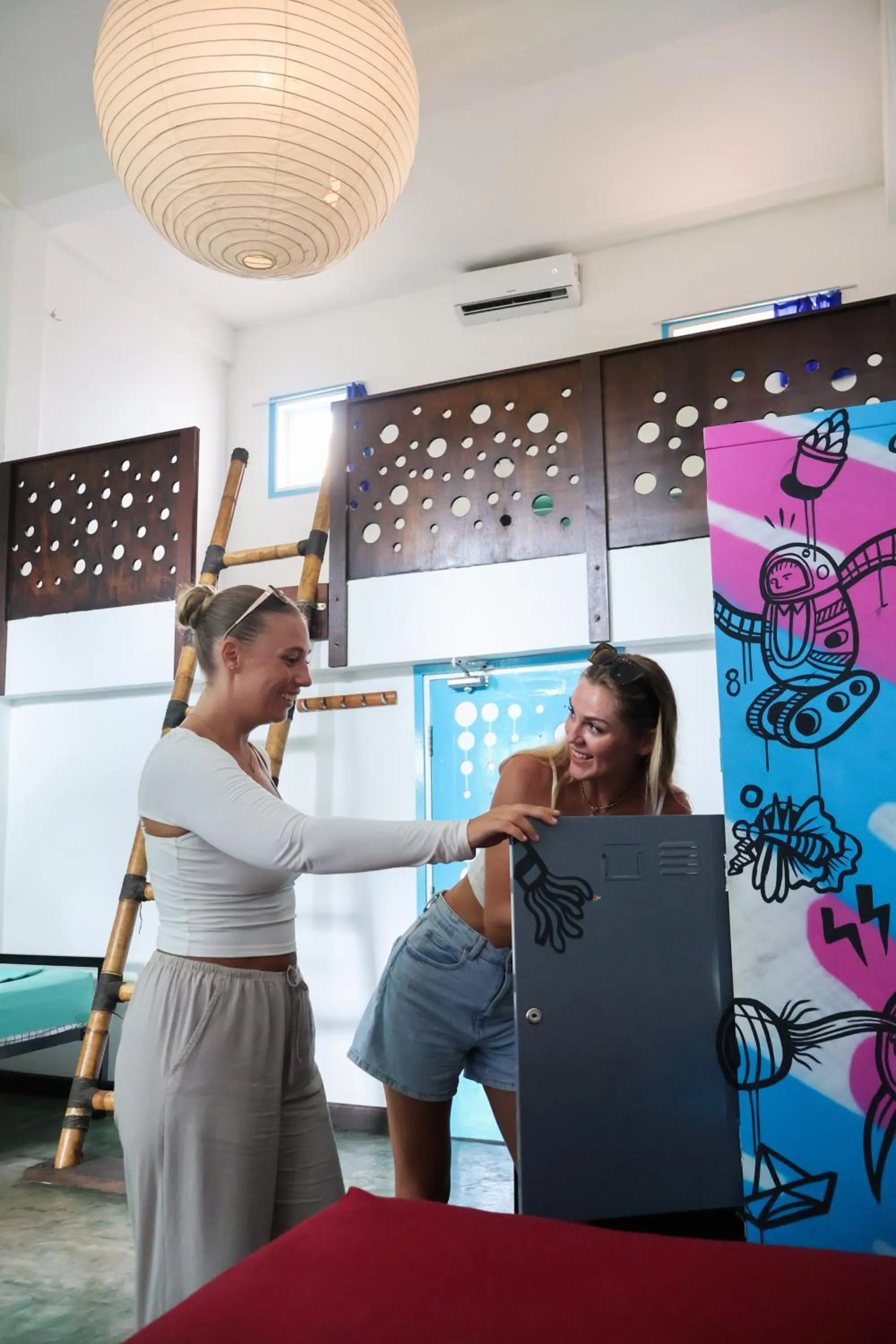 People in Gili Beach Bum Hostel