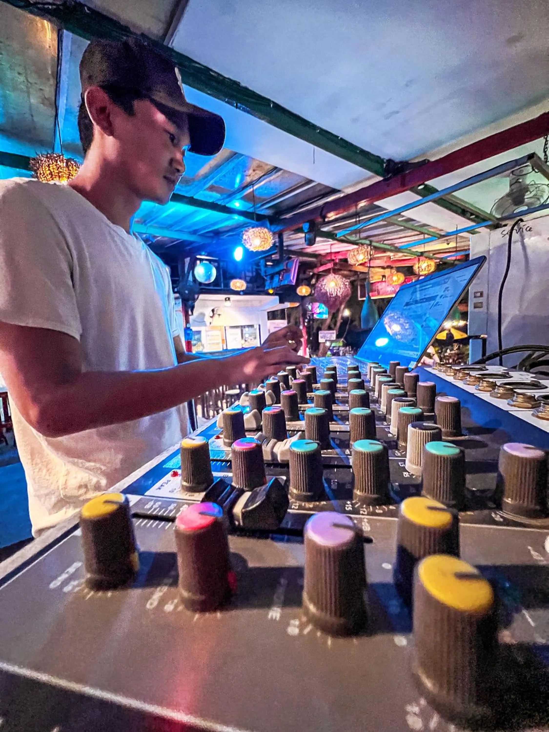 People in Gili Beach Bum Hostel