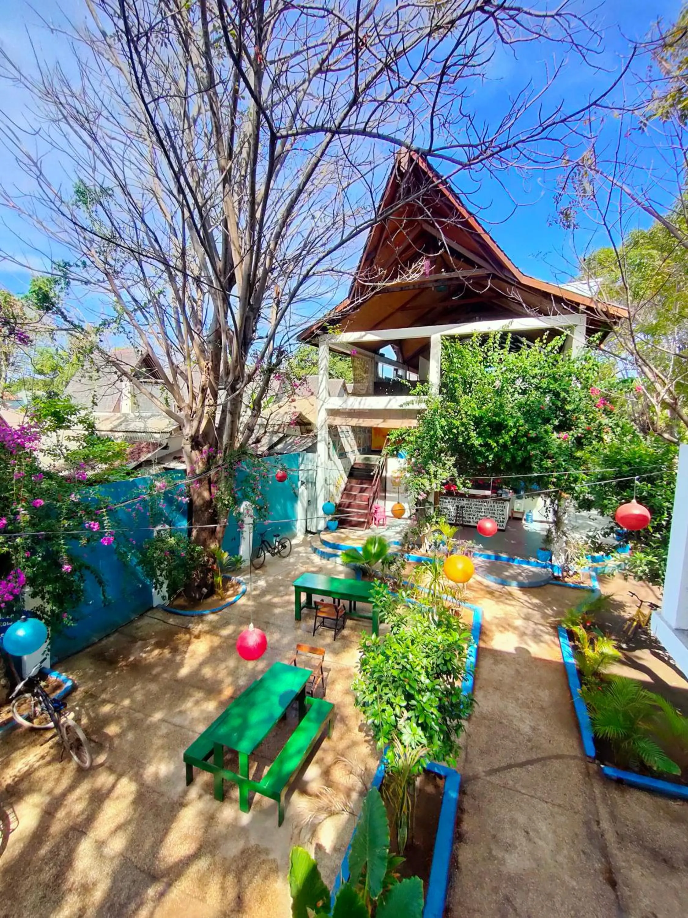Property building in Gili Beach Bum Hostel
