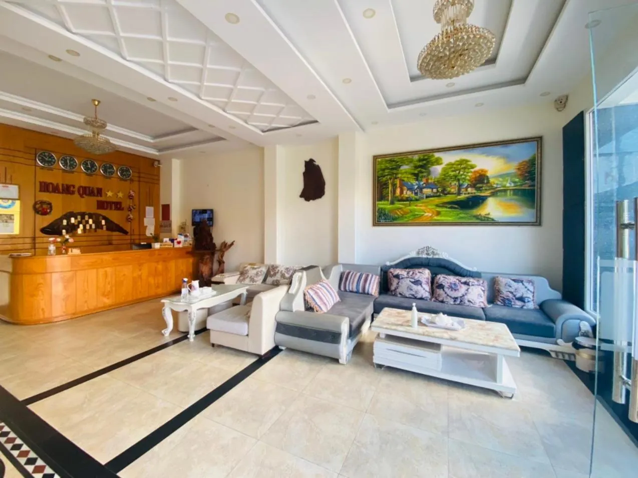 Living room in Hoang Quan Hotel