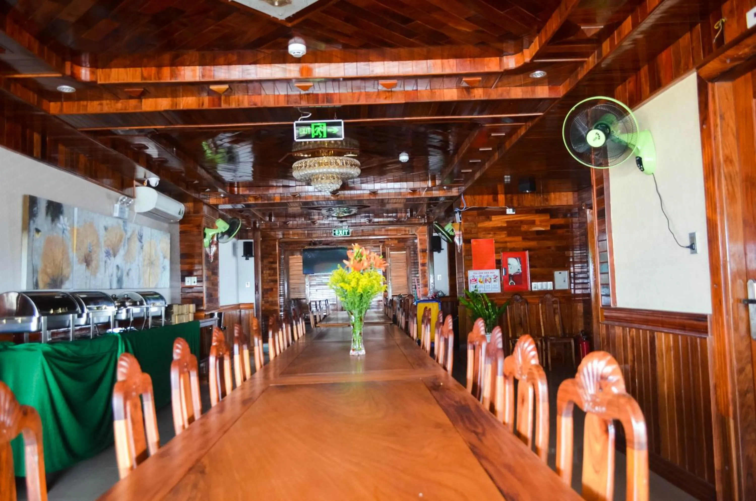 Restaurant/places to eat in San San Hotel Da Nang