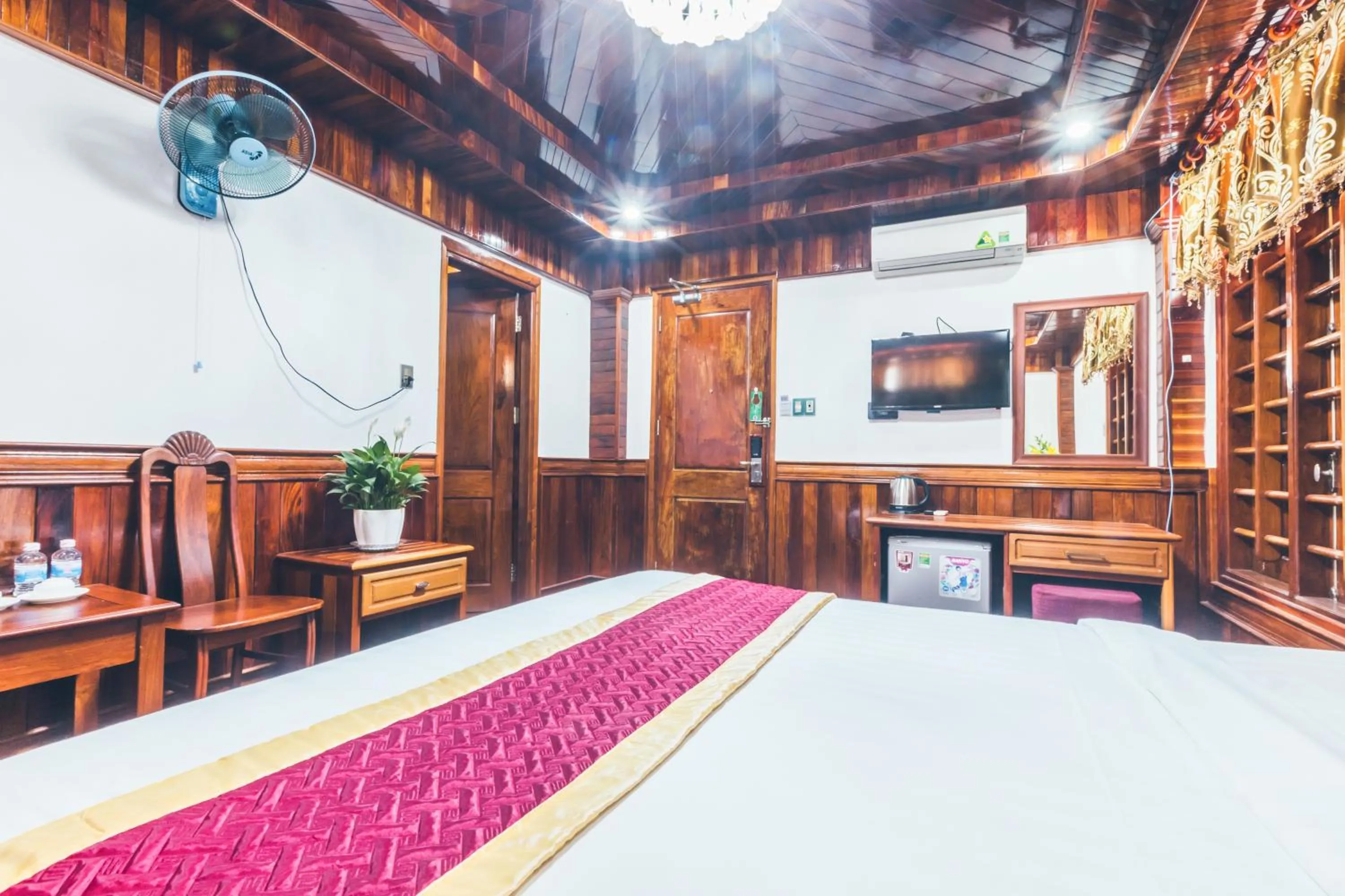 Bedroom, Bed in San San Hotel Da Nang