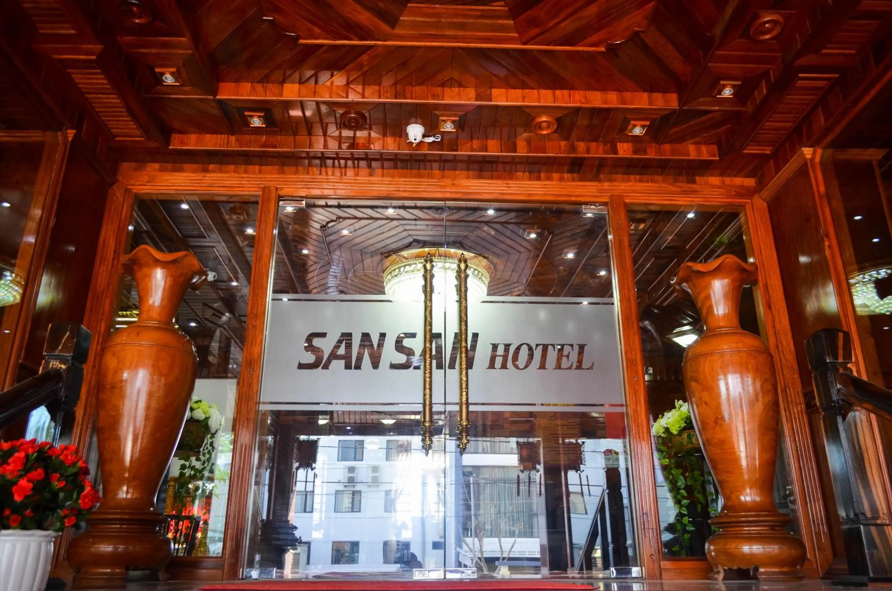 Facade/entrance in San San Hotel Da Nang