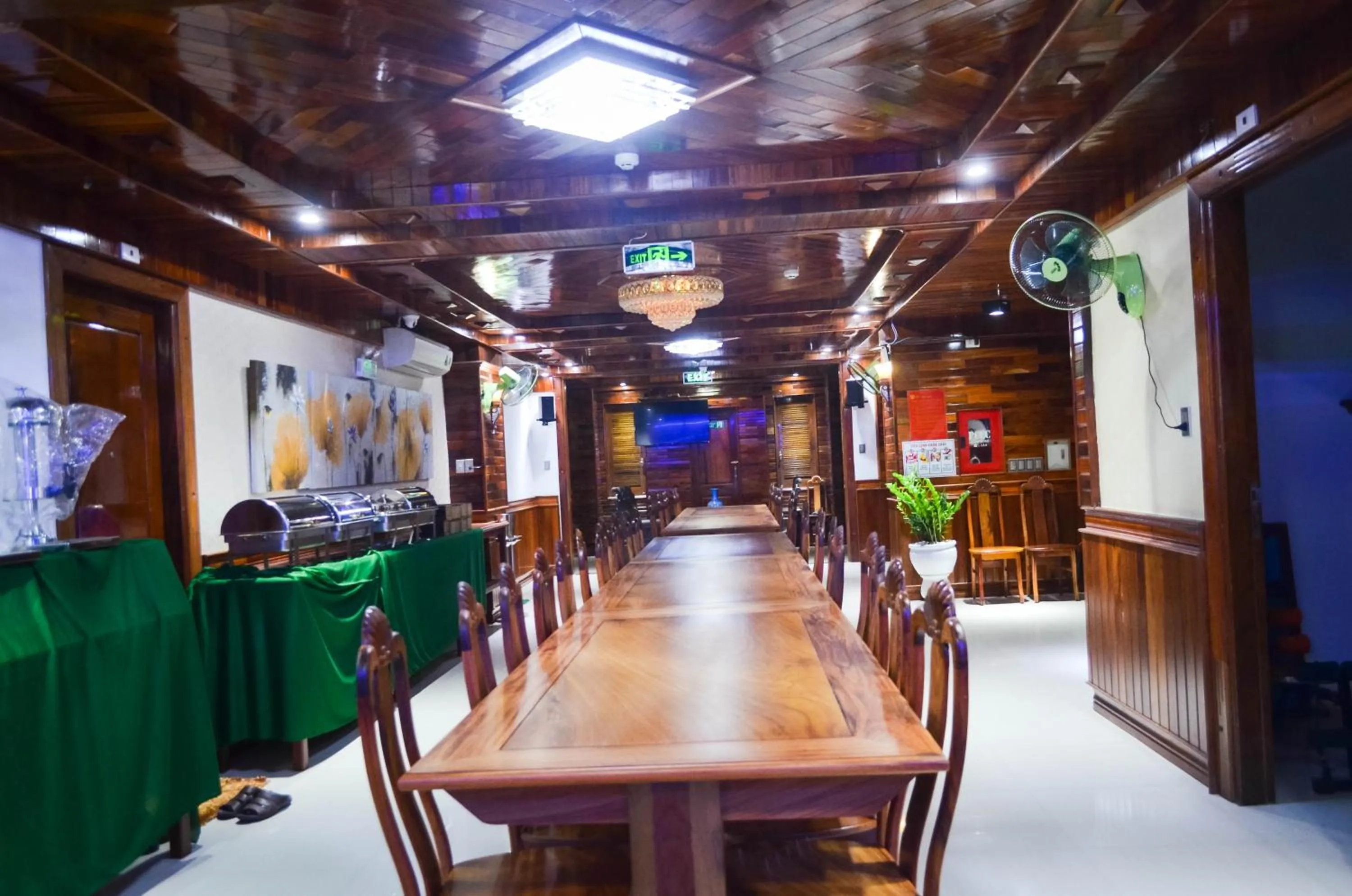 Restaurant/places to eat in San San Hotel Da Nang