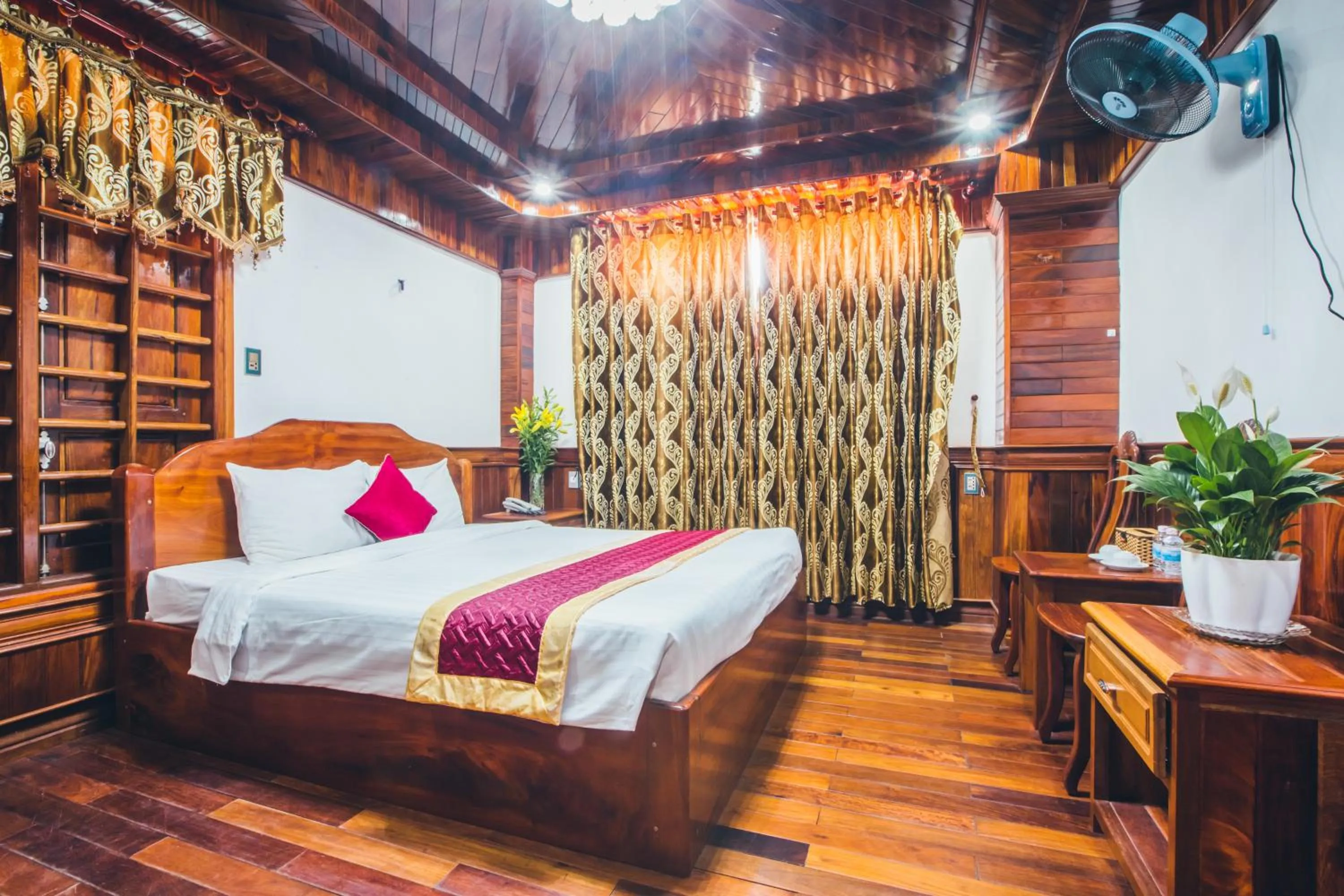 Bedroom, Bed in San San Hotel Da Nang