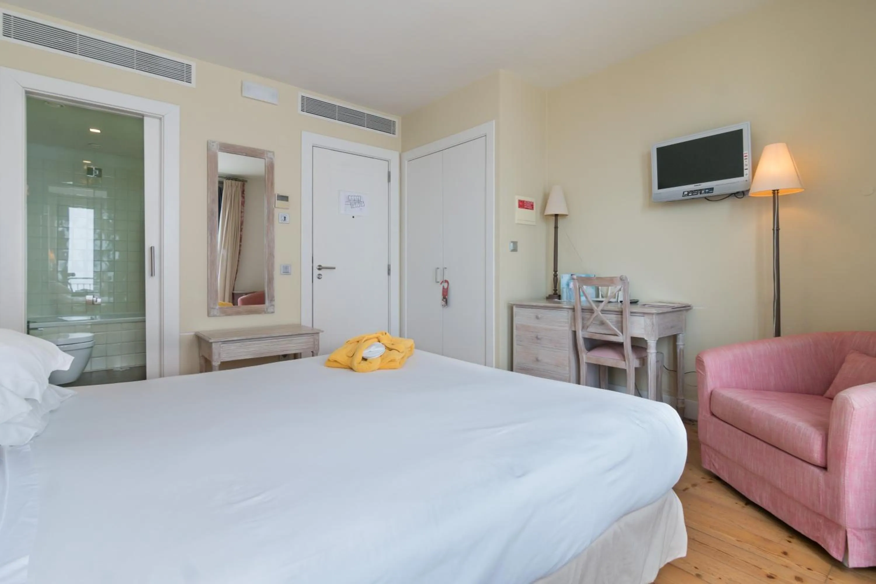 Bedroom, Bed in Casa do Médico de São Rafael