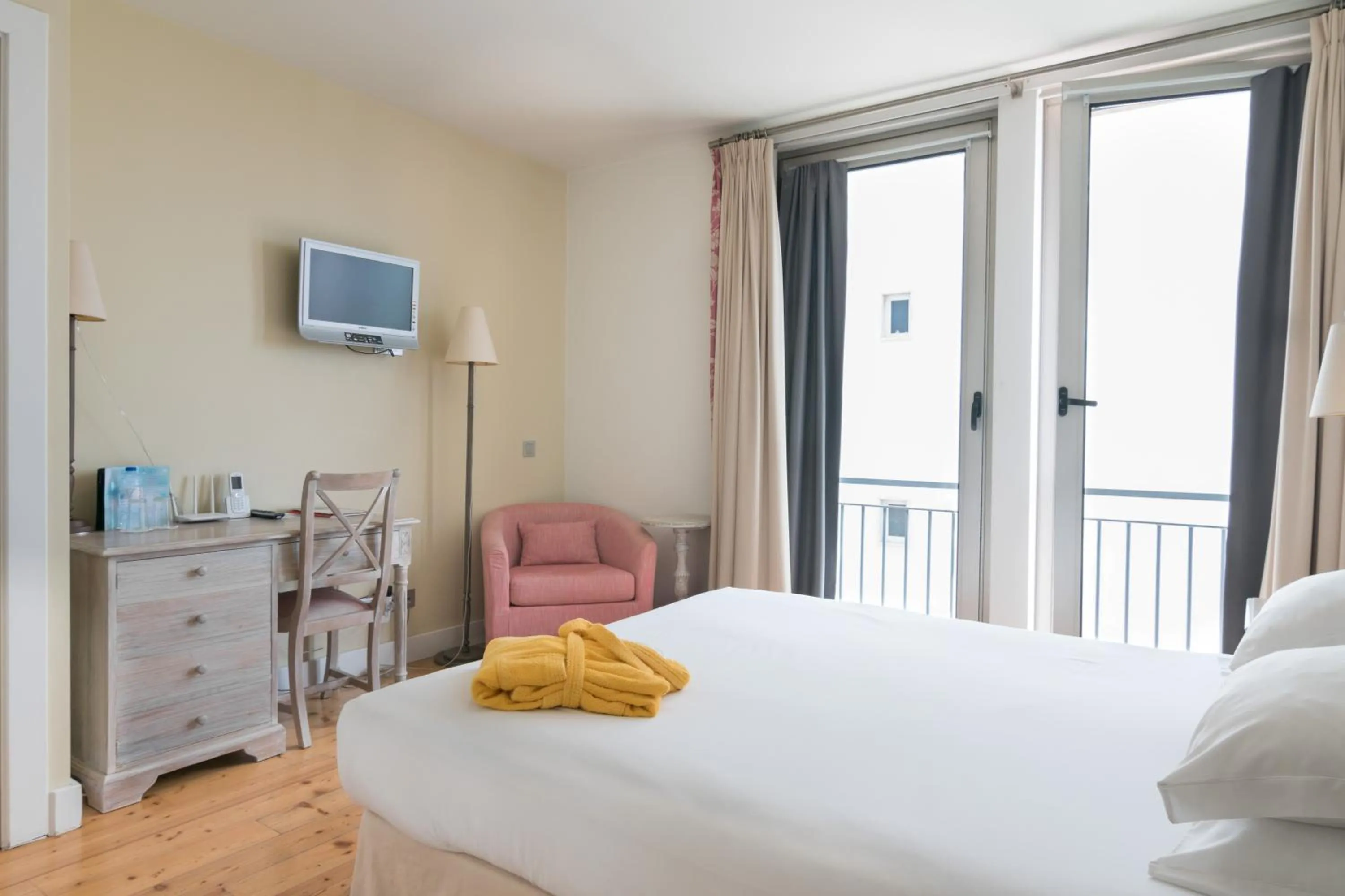 Bedroom, Bed in Casa do Médico de São Rafael