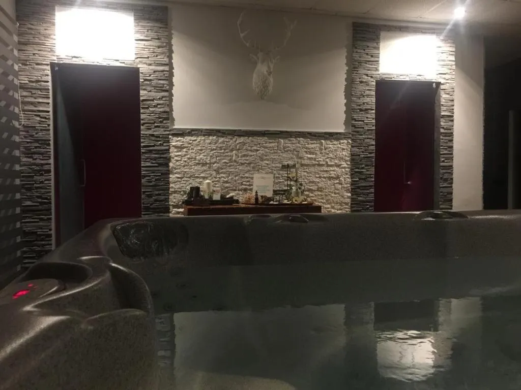 Hot Tub in Hotel Ede