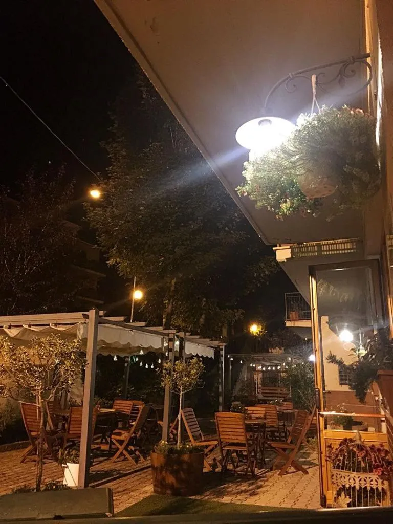 Restaurant/places to eat in Hotel Ede