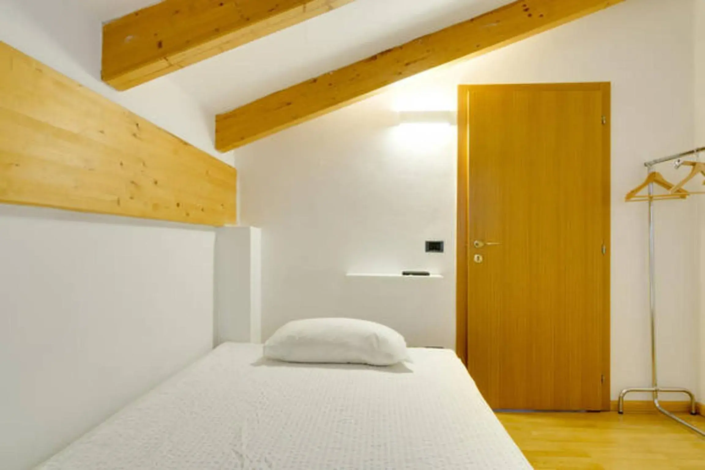 Single Room with Private Bathroom in B&B al Palazzo Malfatti Single Room with Private Bathroom in B&B al Palazzo Malfatti