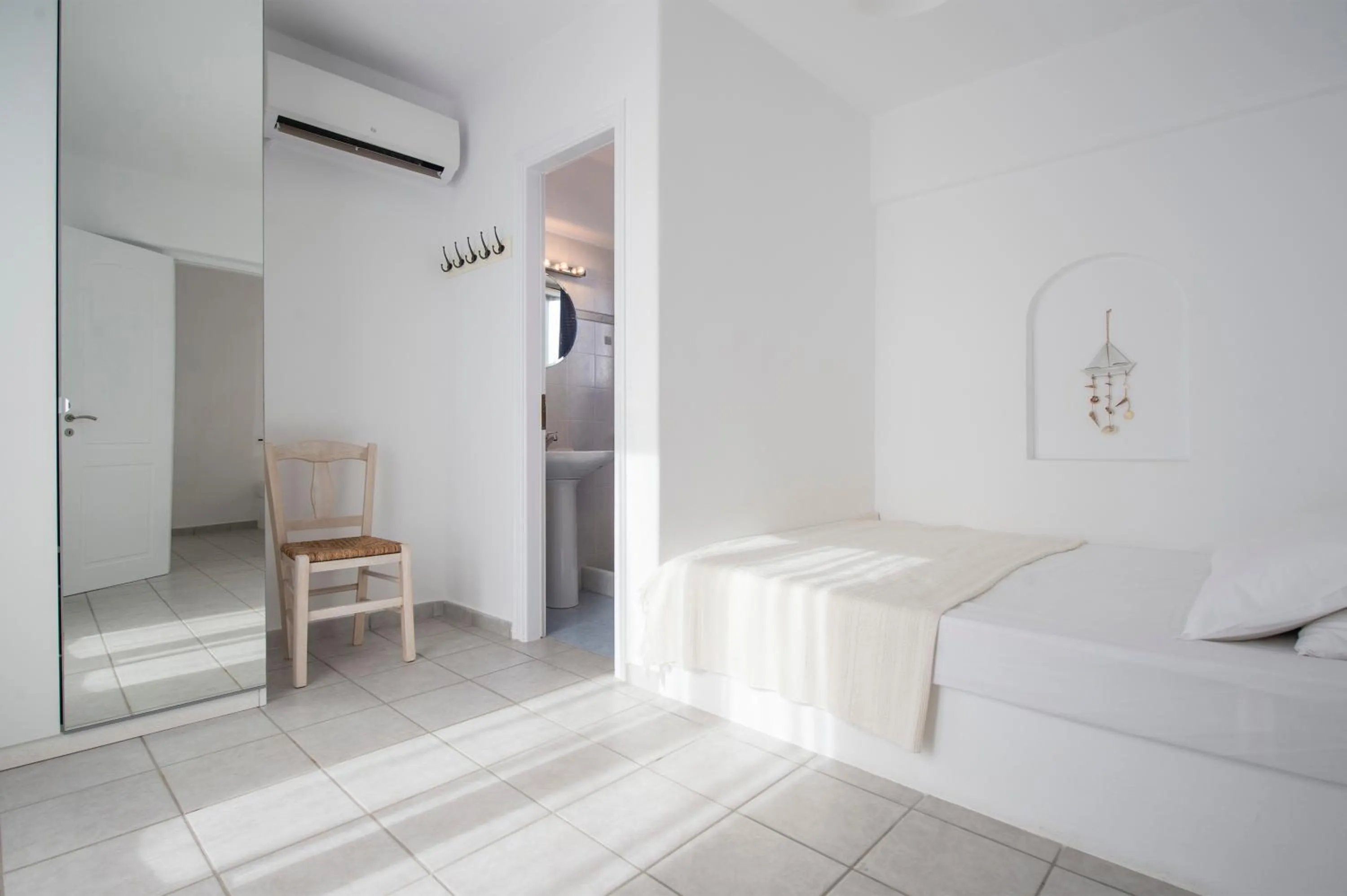 Bedroom, Bed in Cleopatra Seaside Homes, Logaras, Paros