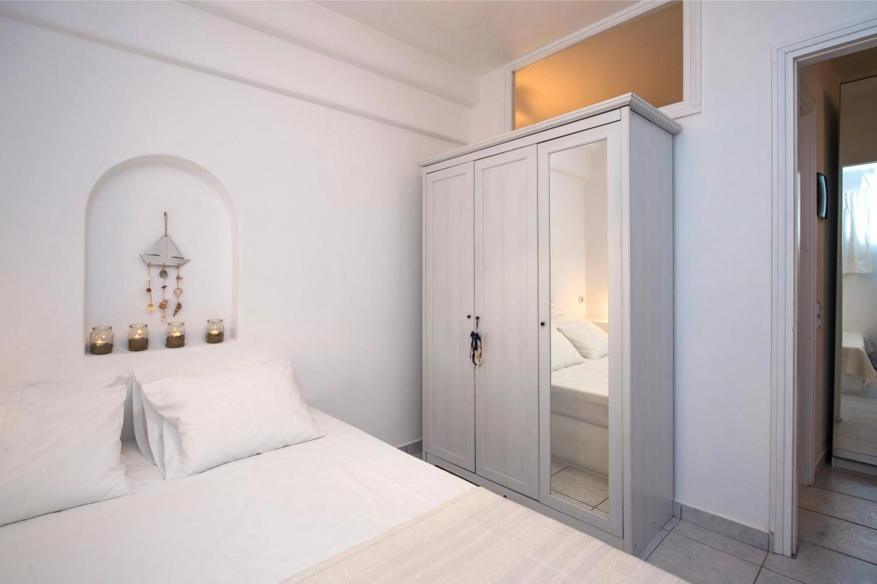 Bedroom, Bed in Cleopatra Seaside Homes, Logaras, Paros