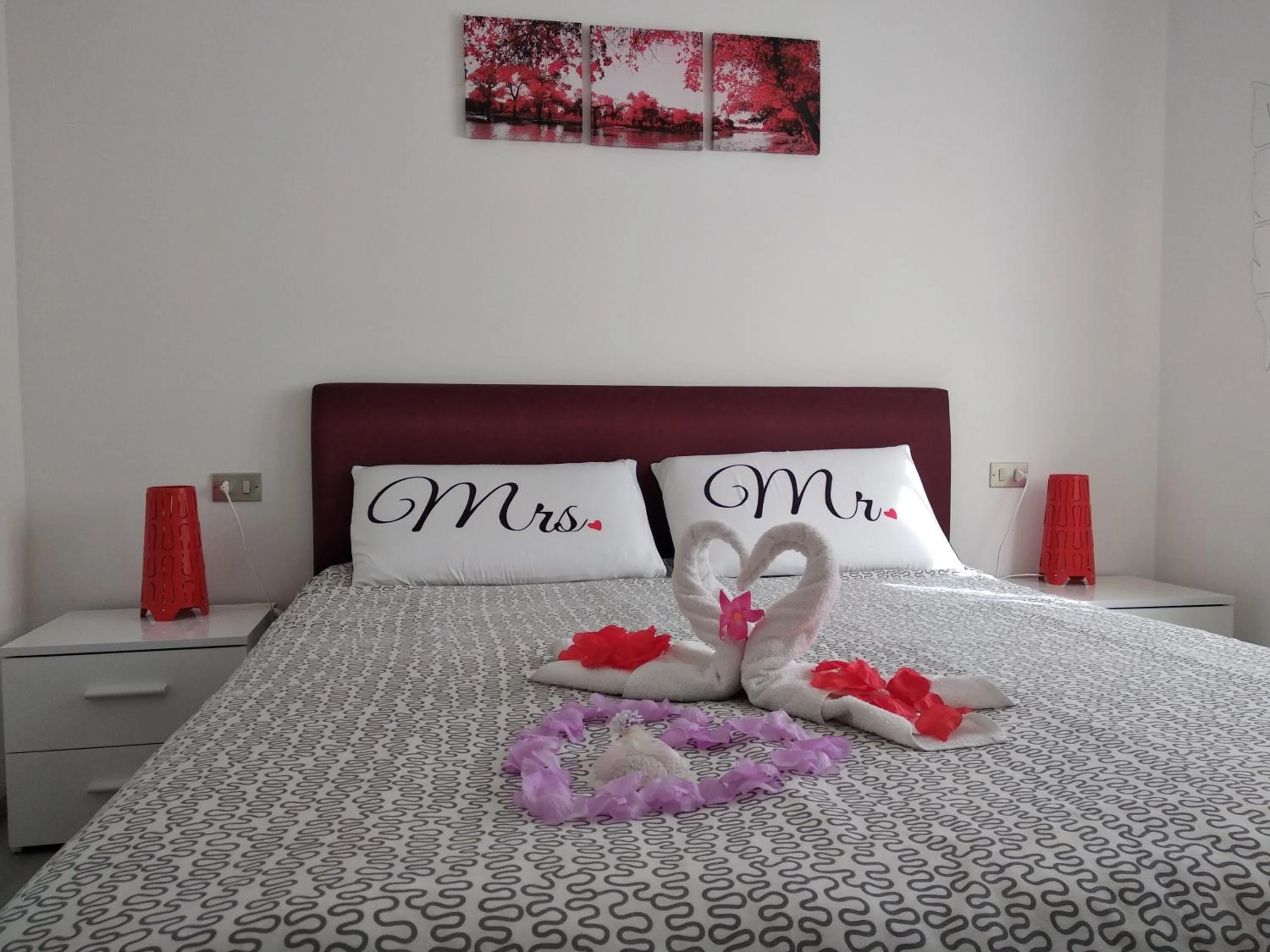 Bedroom, Bed in Villa Fiori