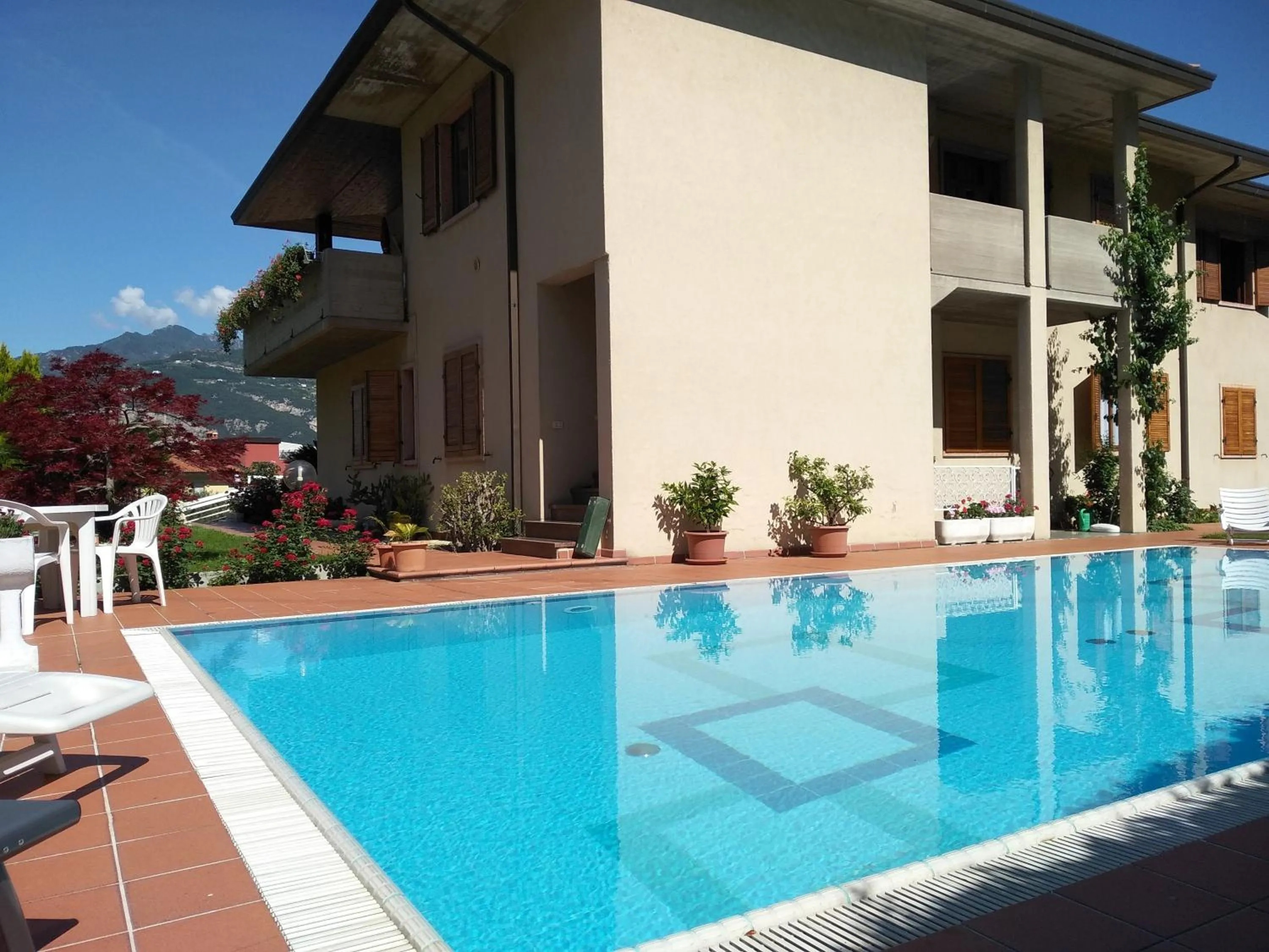 Swimming pool in Villa Fiori