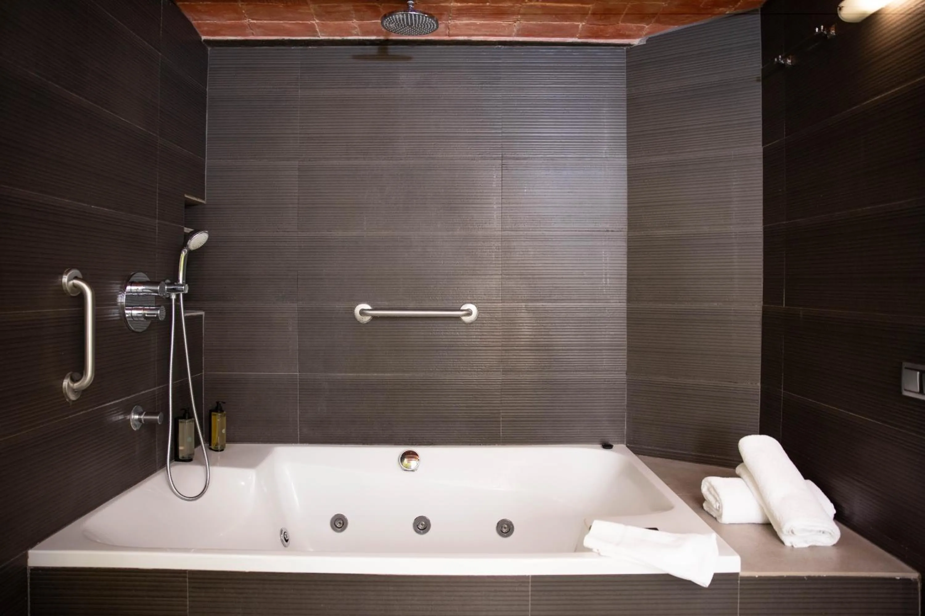 Hot Tub in RVHotels Palau Lo Mirador