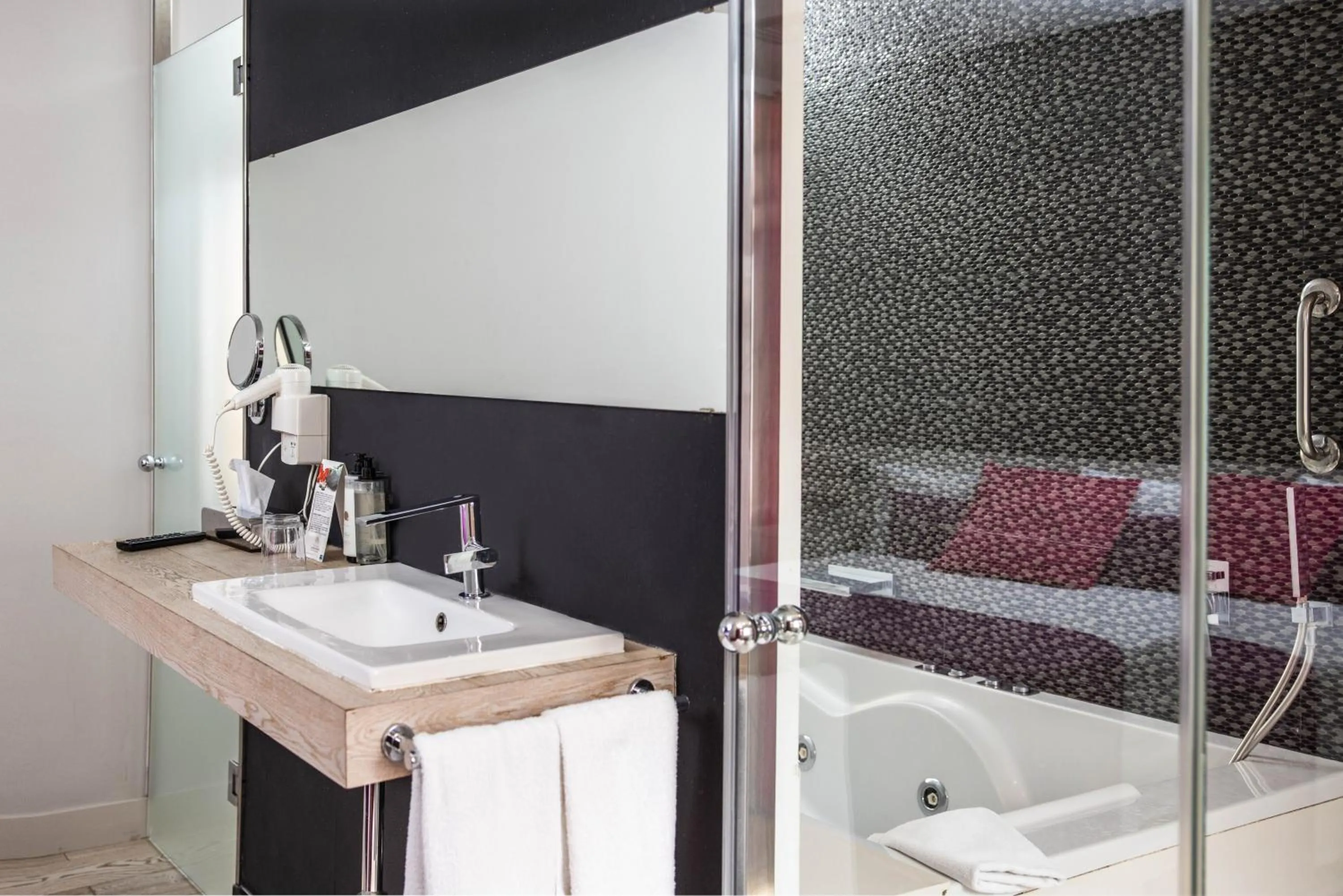 Bathroom in RVHotels Palau Lo Mirador