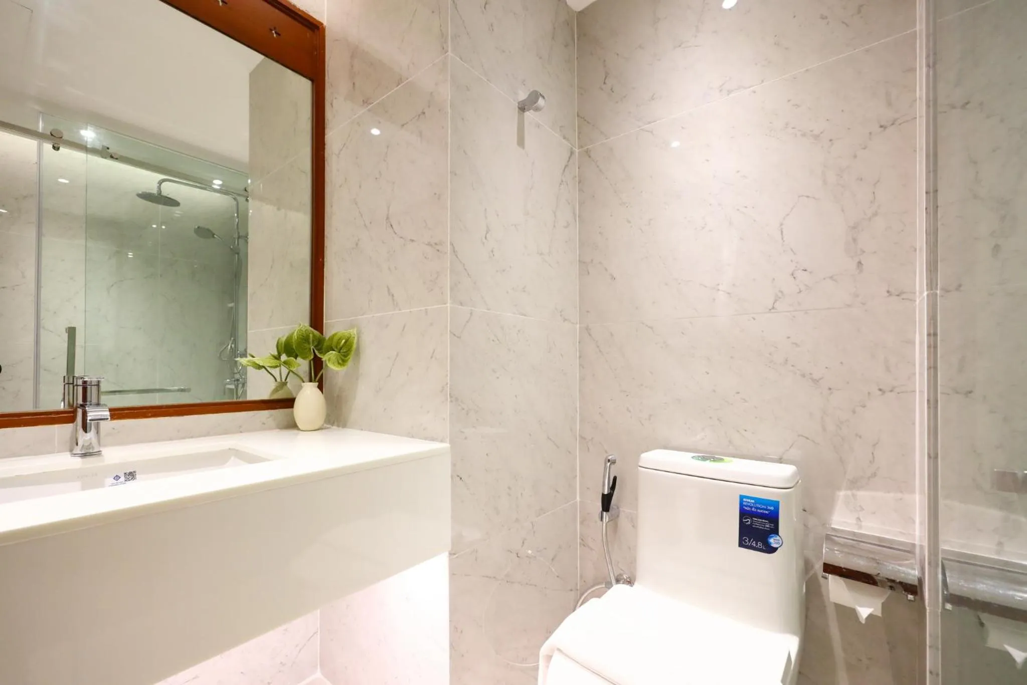 Shower in Wienglakor Hotel Lampang