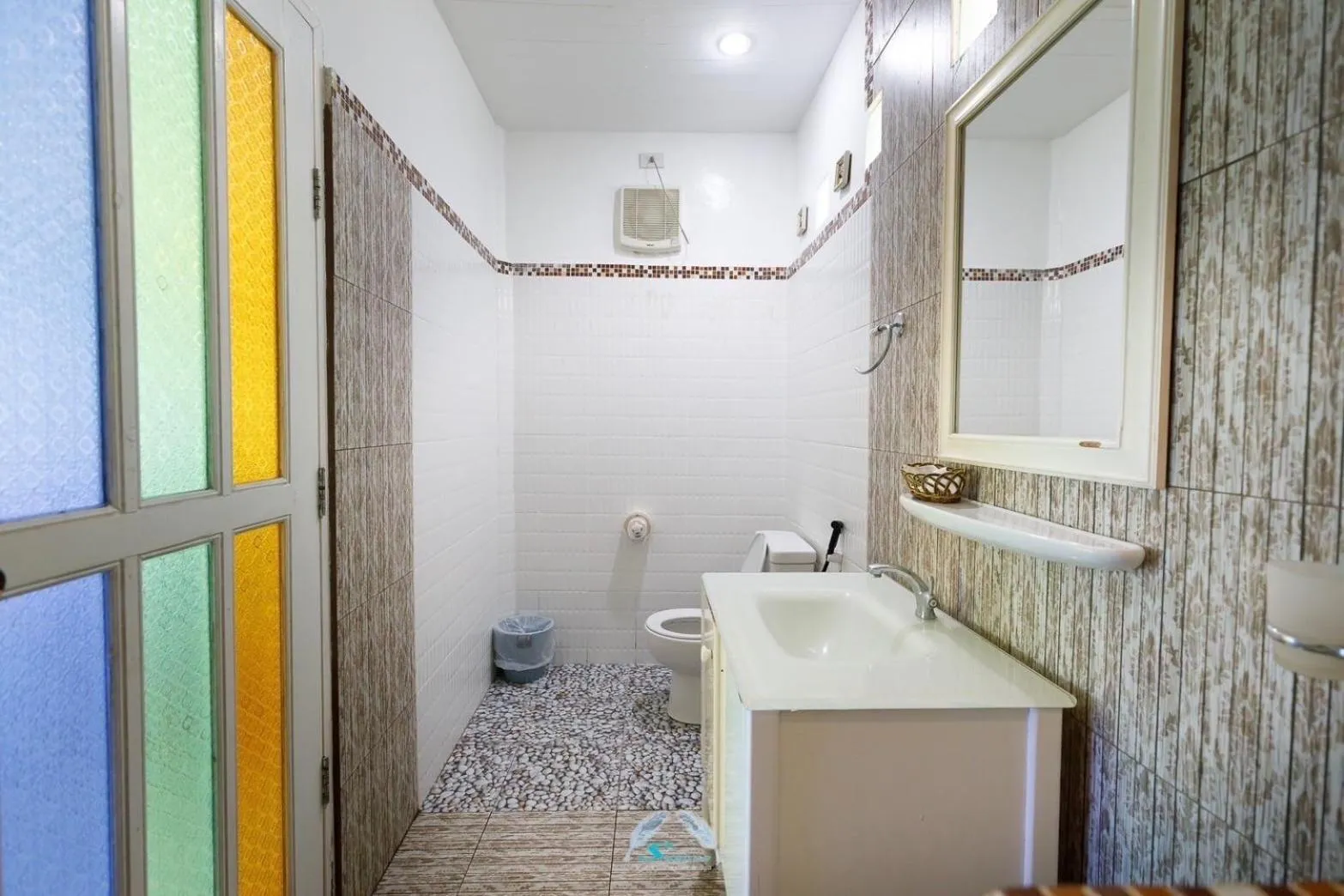 Toilet in Suanya Kohkood Resort and Spa