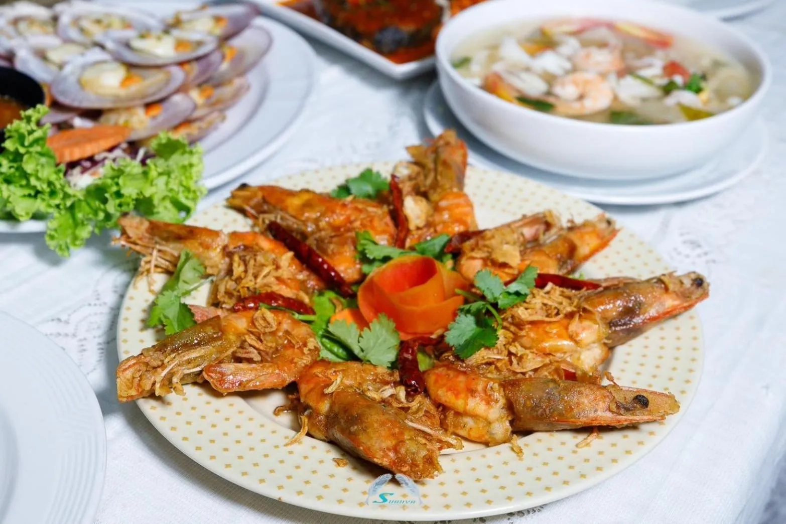 Restaurant/places to eat in Suanya Kohkood Resort and Spa