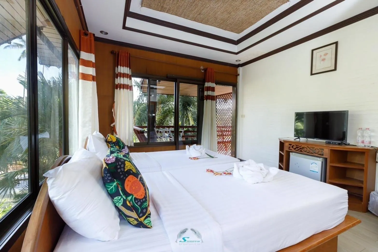 Bed in Suanya Kohkood Resort and Spa