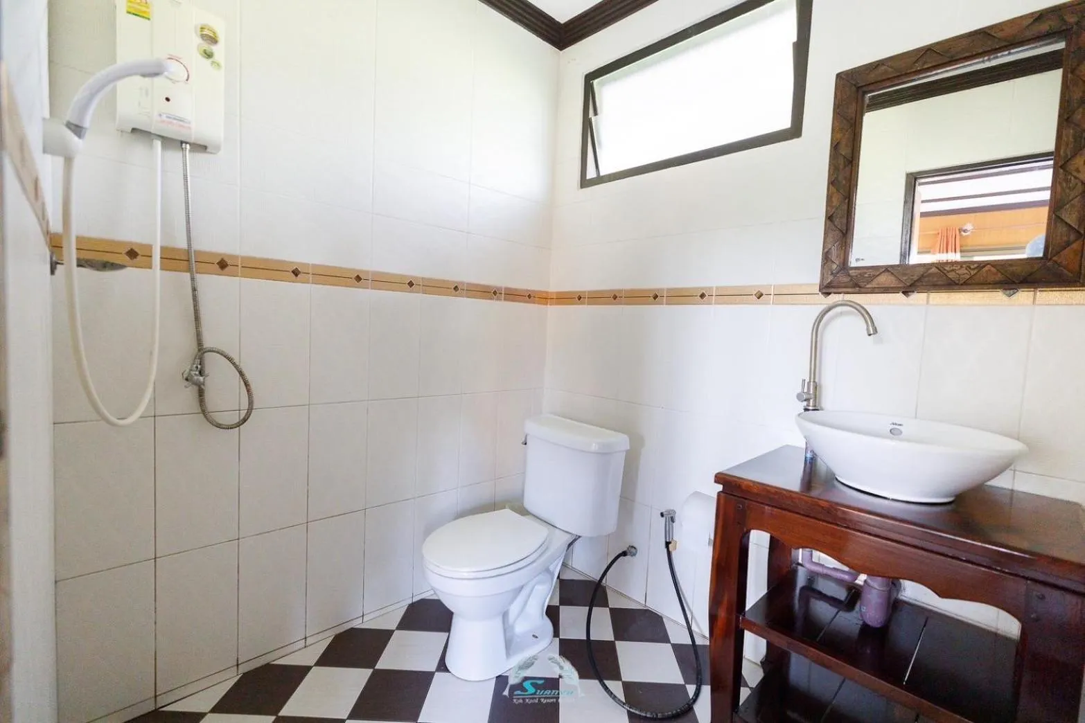 Toilet in Suanya Kohkood Resort and Spa