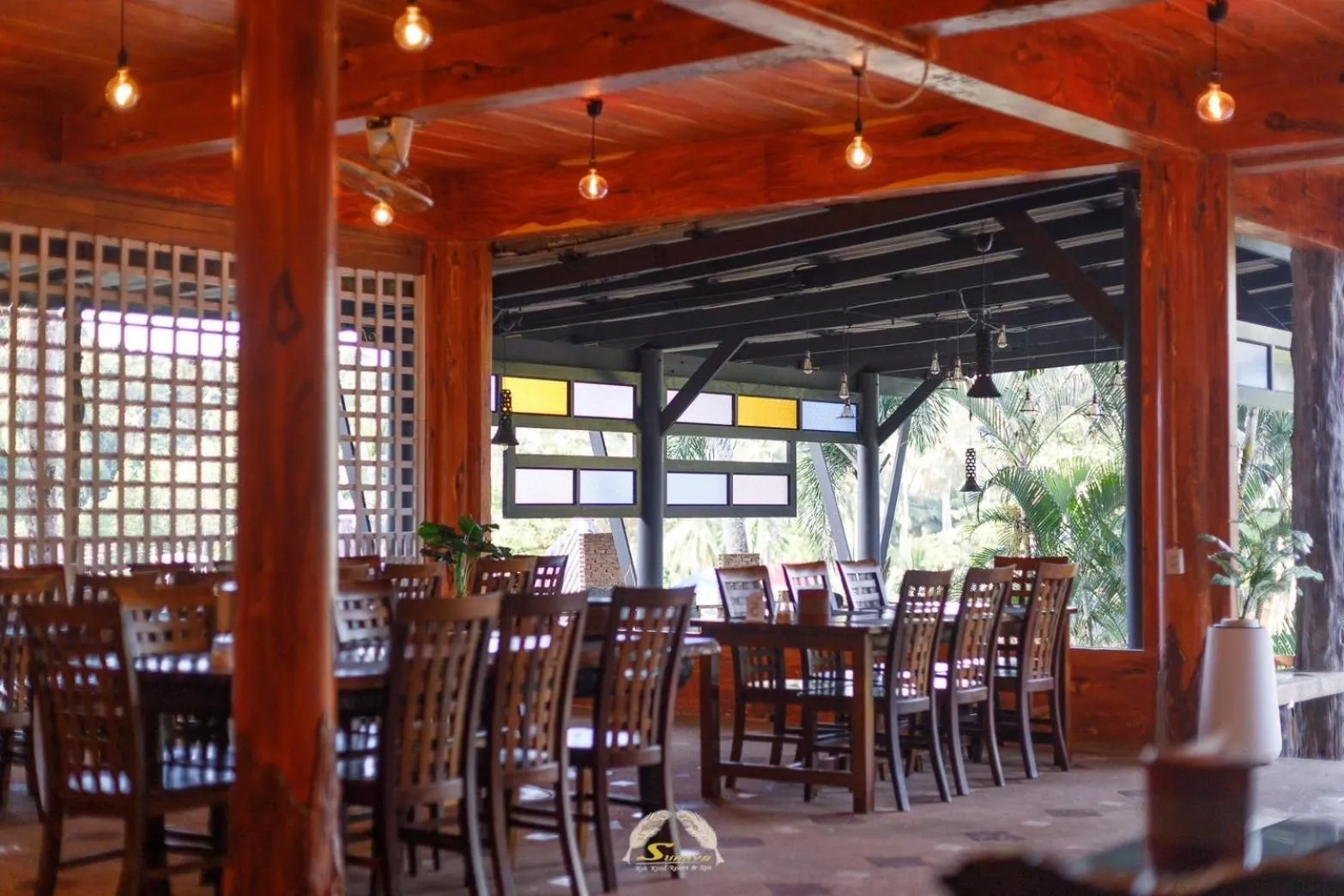 Restaurant/places to eat in Suanya Kohkood Resort and Spa