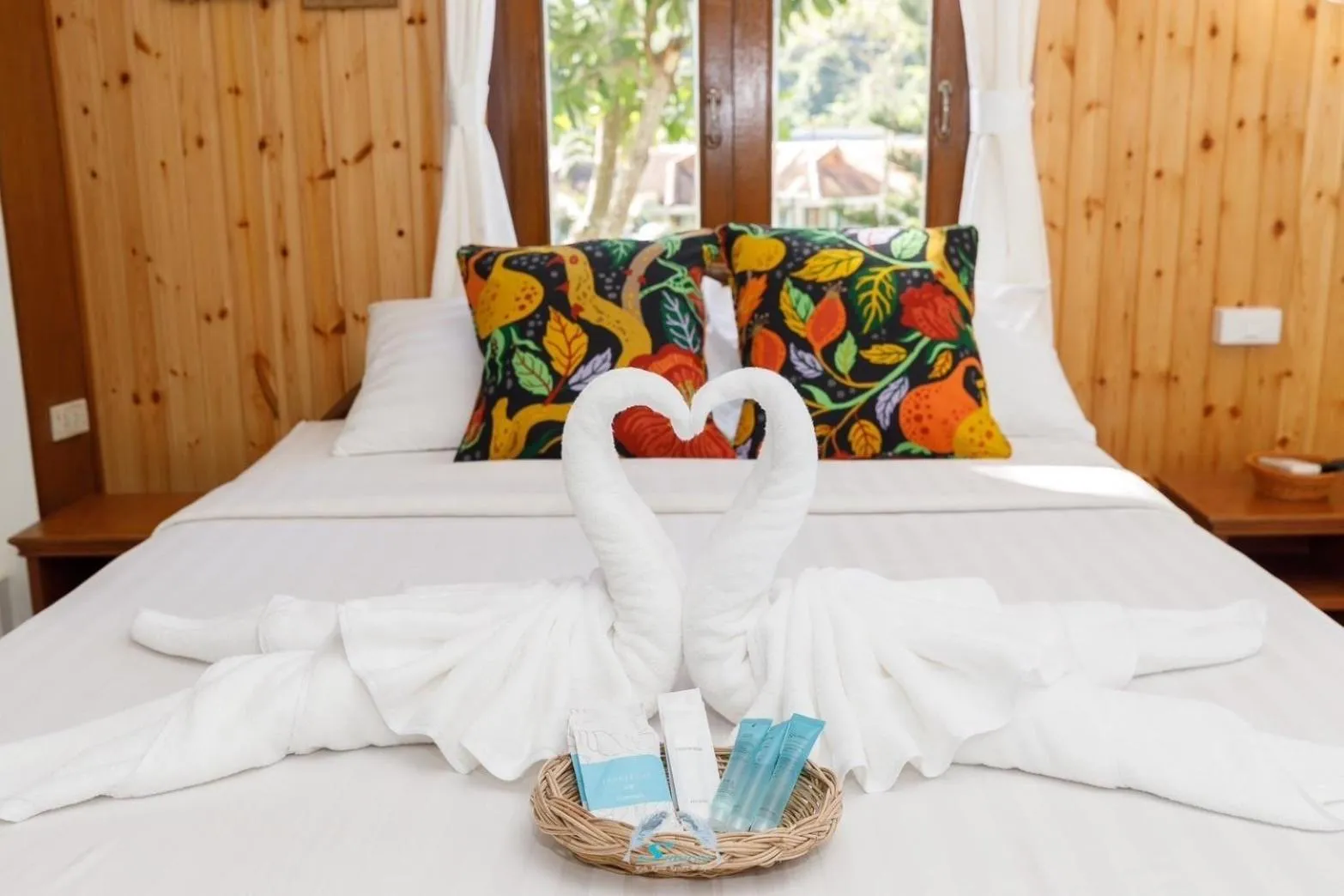 Bed in Suanya Kohkood Resort and Spa