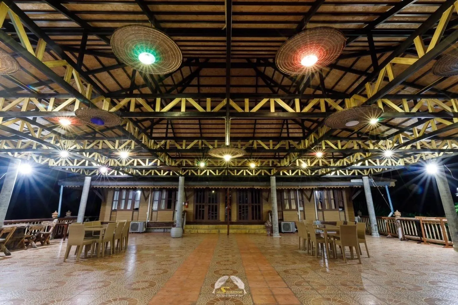 Restaurant/places to eat in Suanya Kohkood Resort and Spa